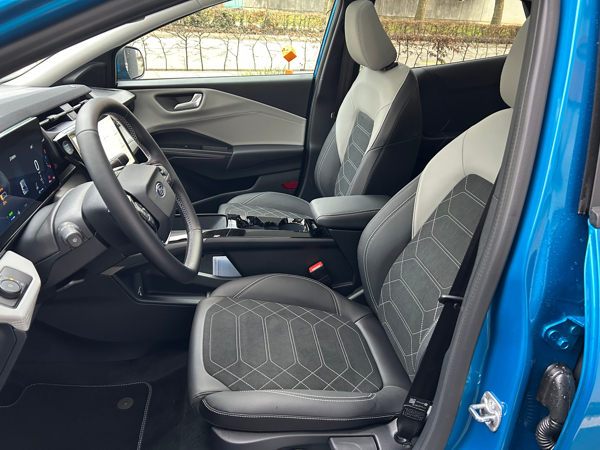 listing desktop thumbnail image 7