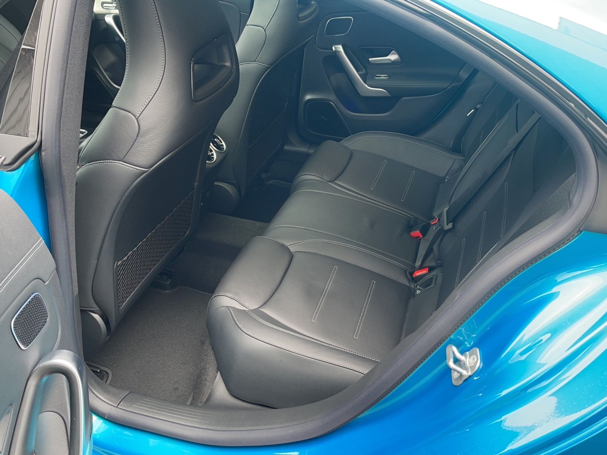 listing desktop thumbnail image 6