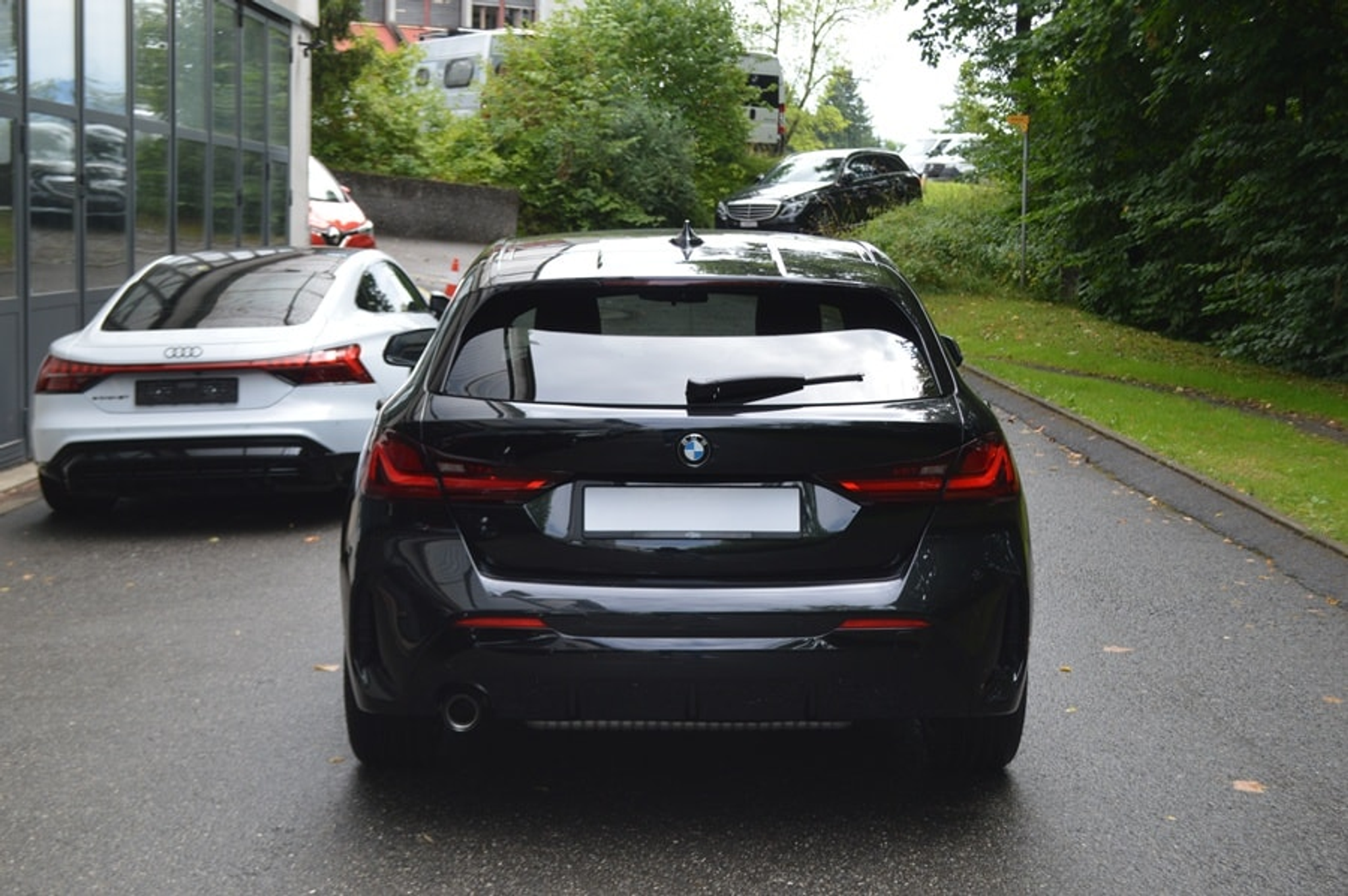 listing desktop thumbnail image 12