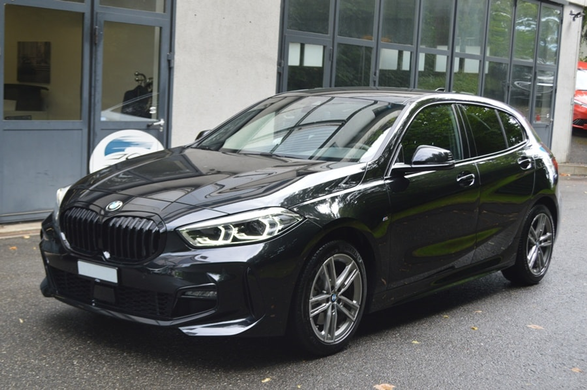 listing desktop thumbnail image 2