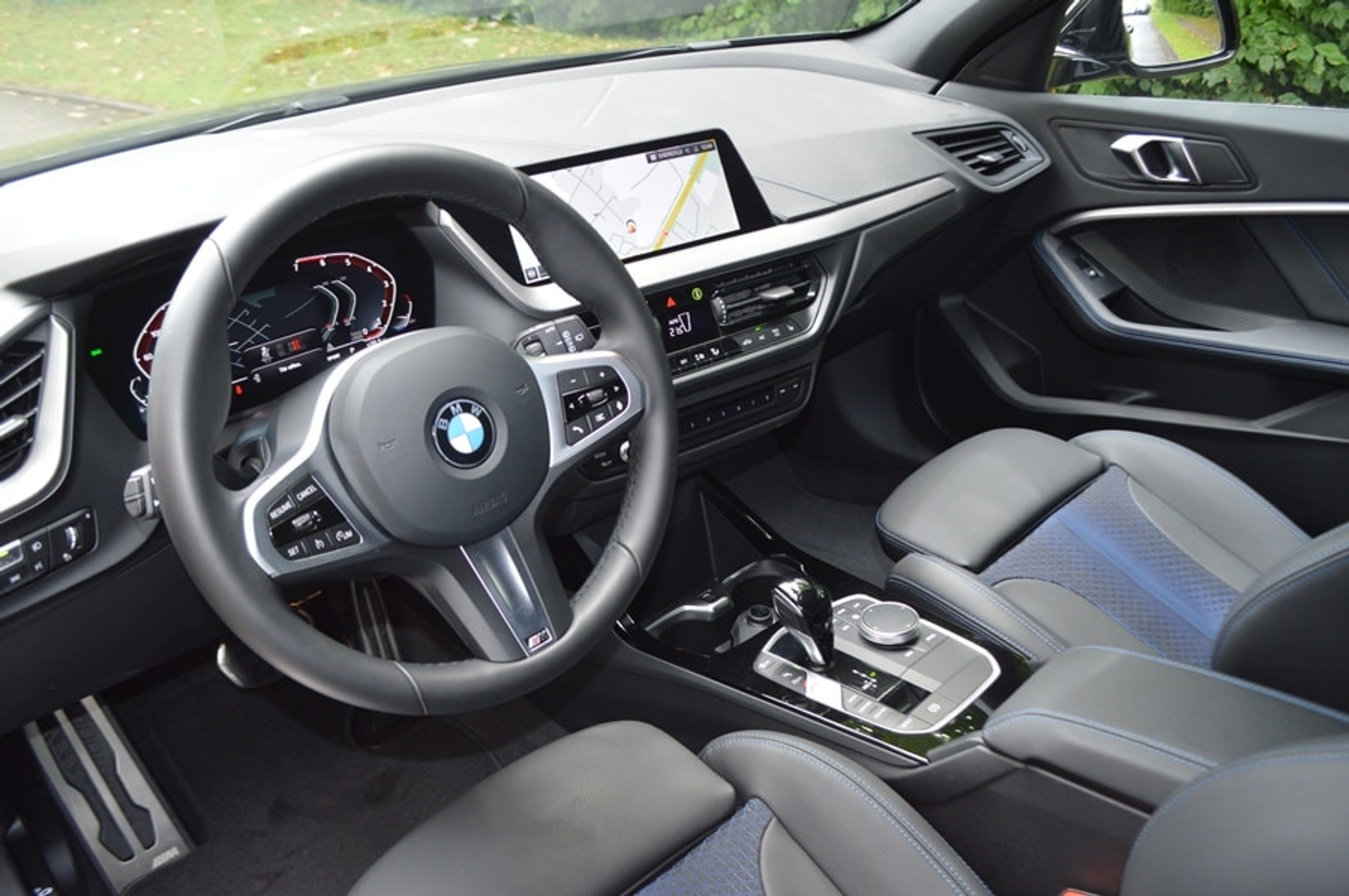 listing desktop thumbnail image 6