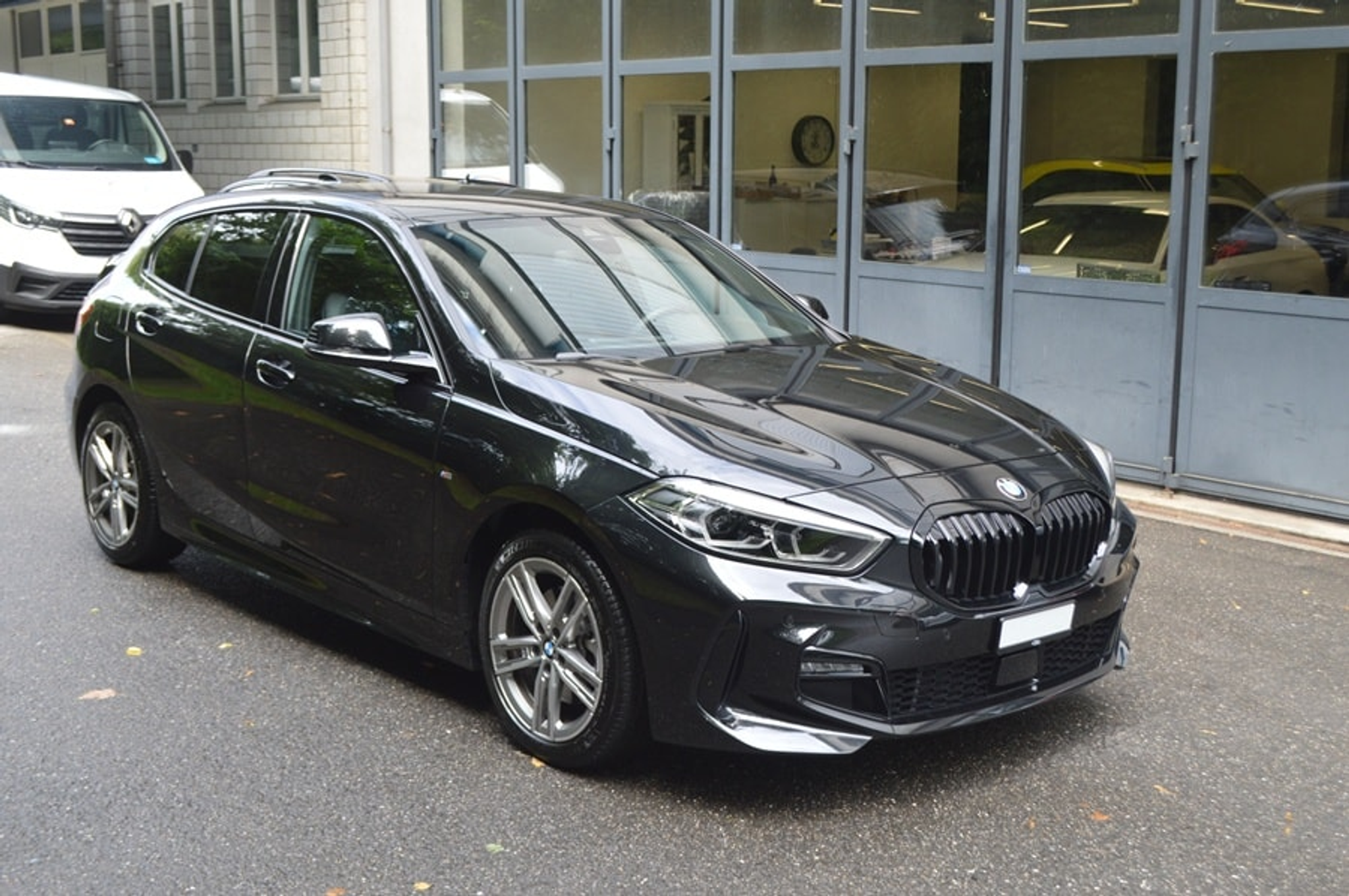 listing desktop thumbnail image 13