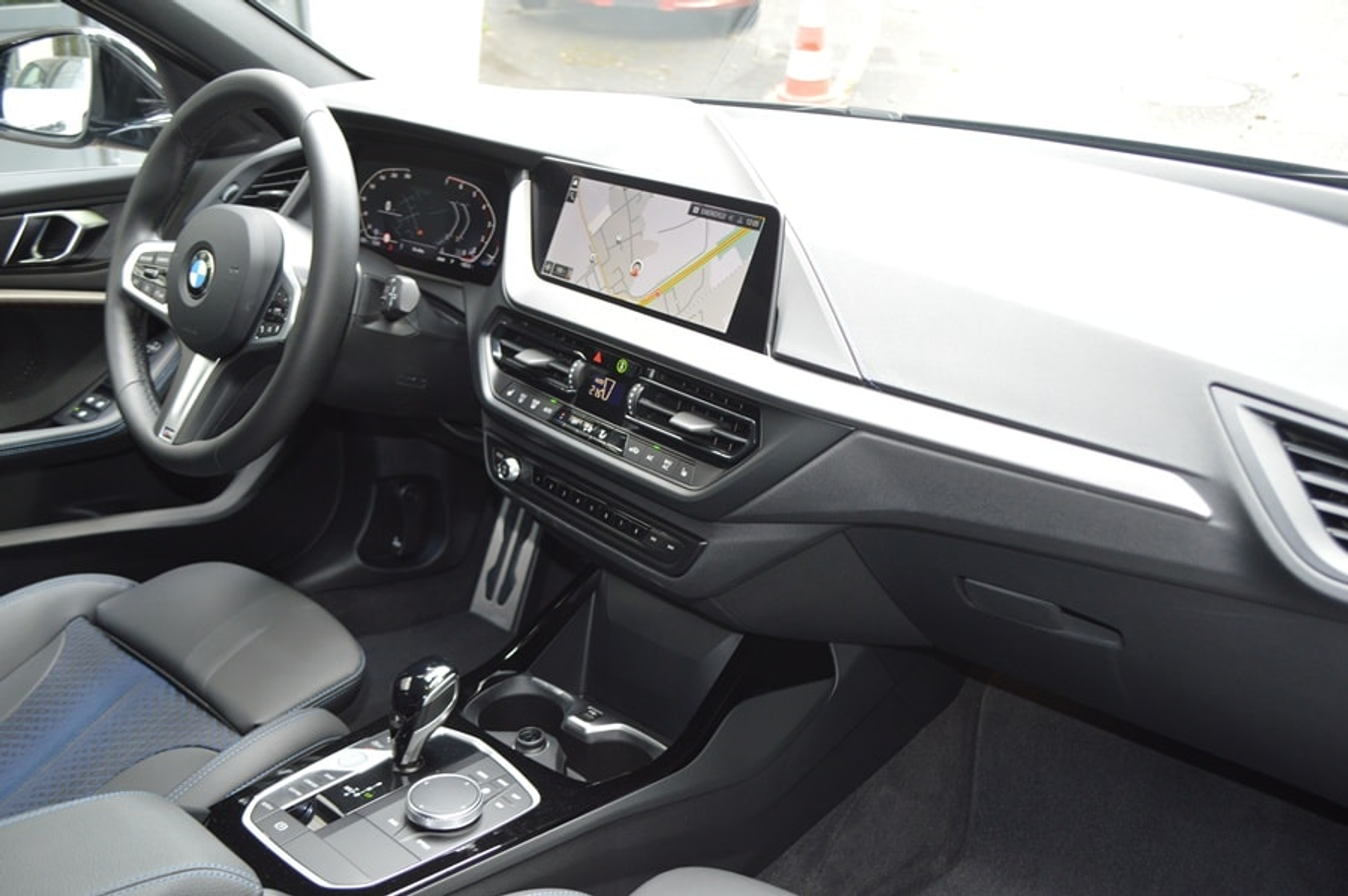 listing desktop thumbnail image 8