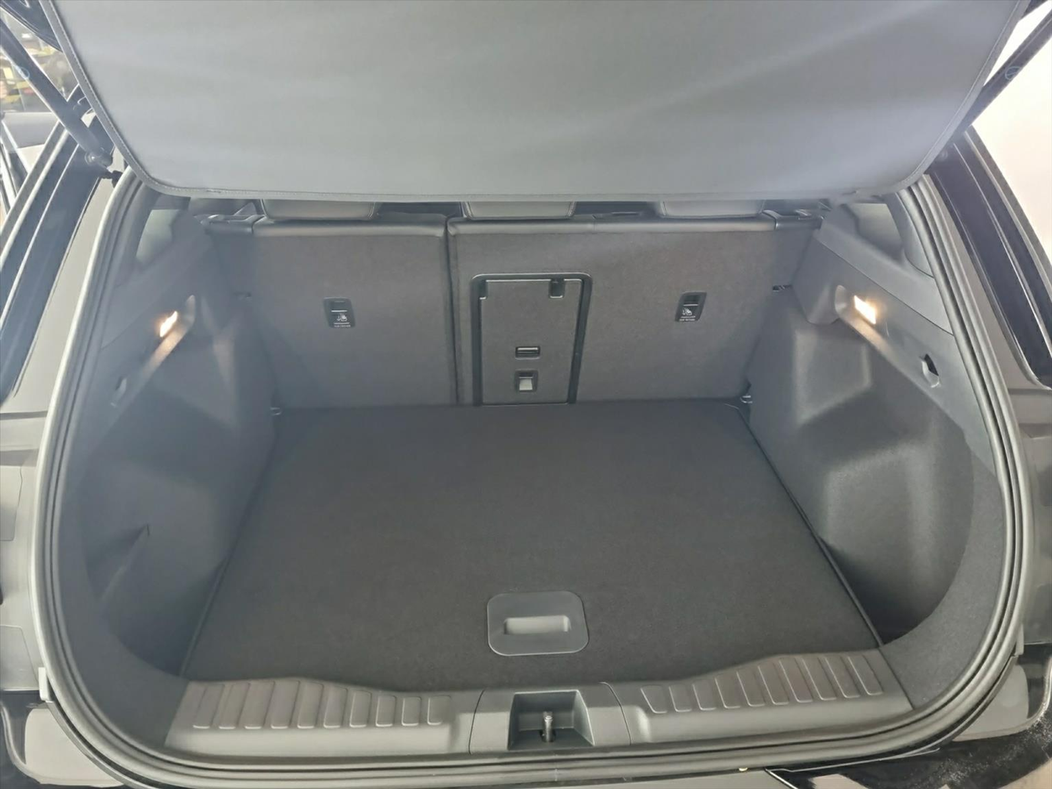 listing desktop thumbnail image 8