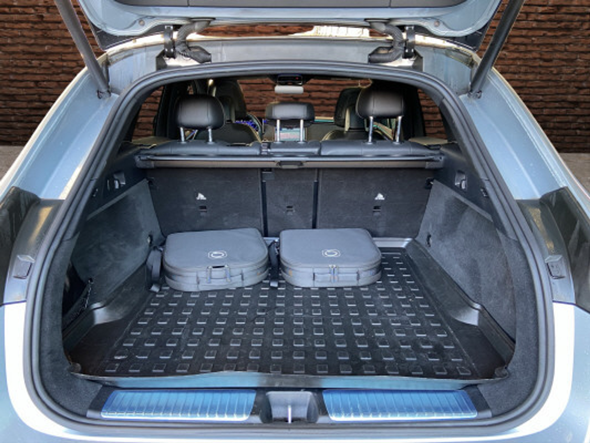 listing desktop thumbnail image 7