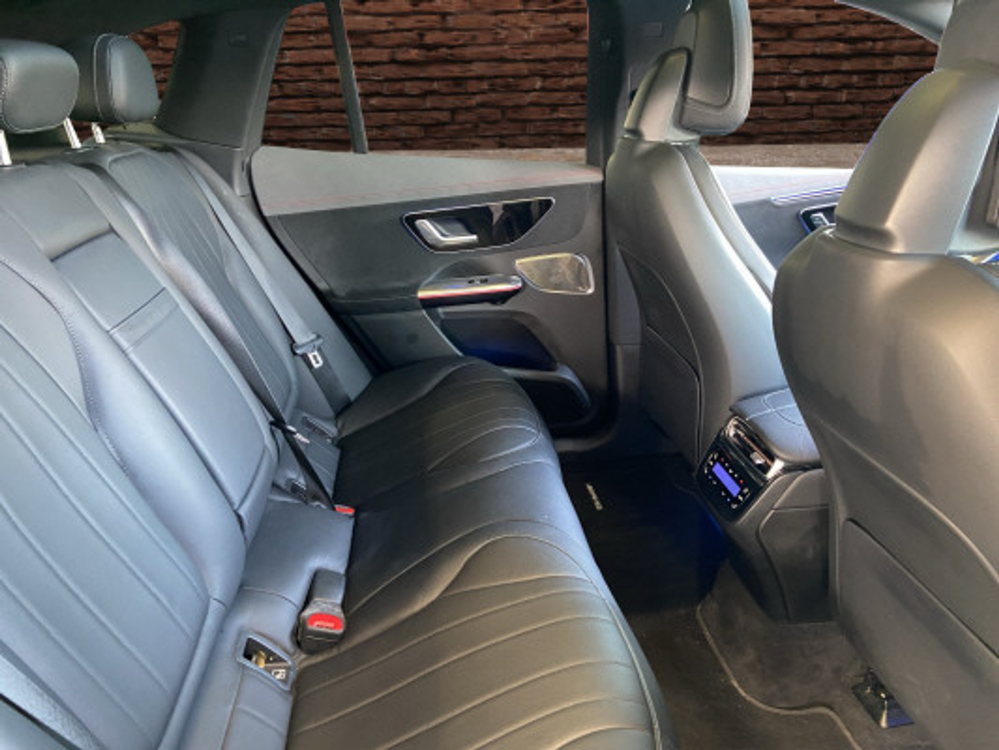 listing desktop thumbnail image 13