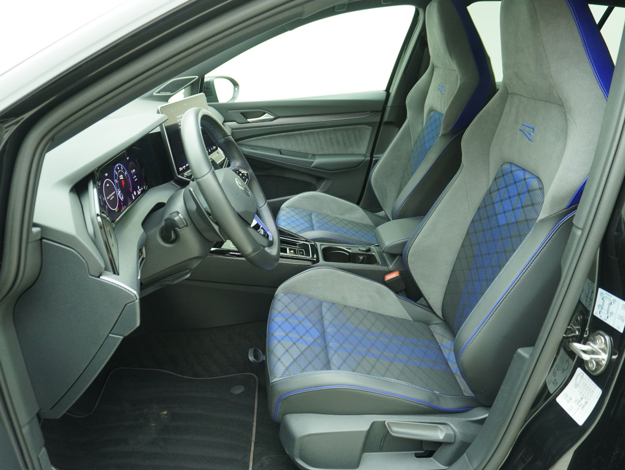 listing desktop thumbnail image 8