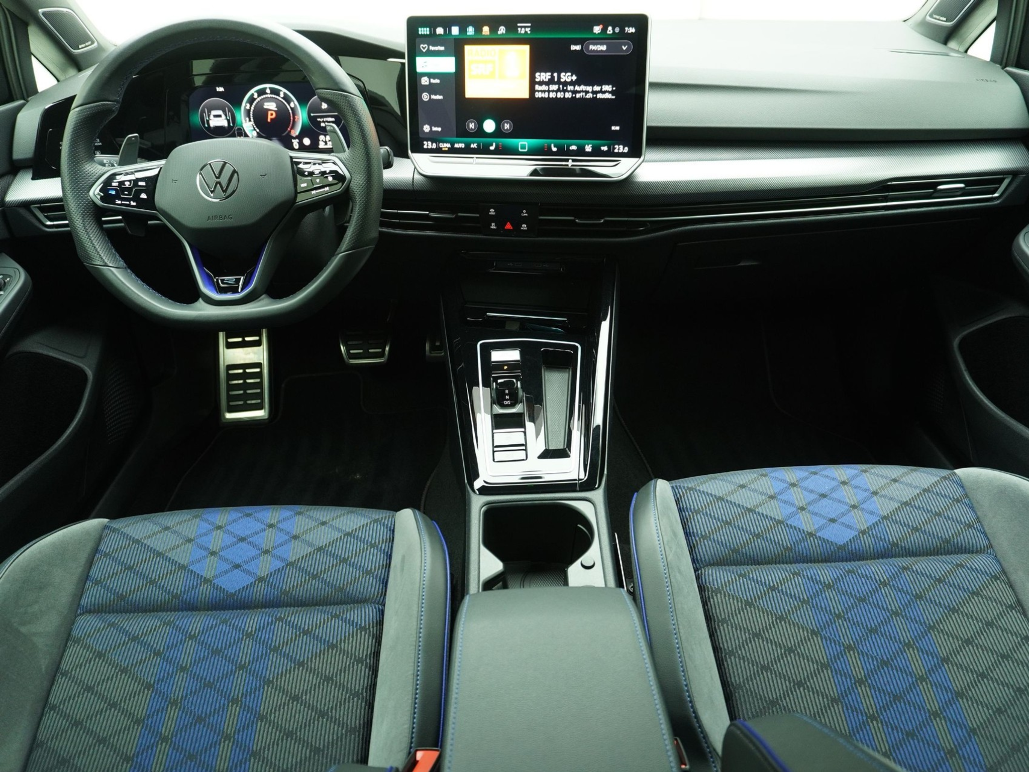 listing desktop thumbnail image 14