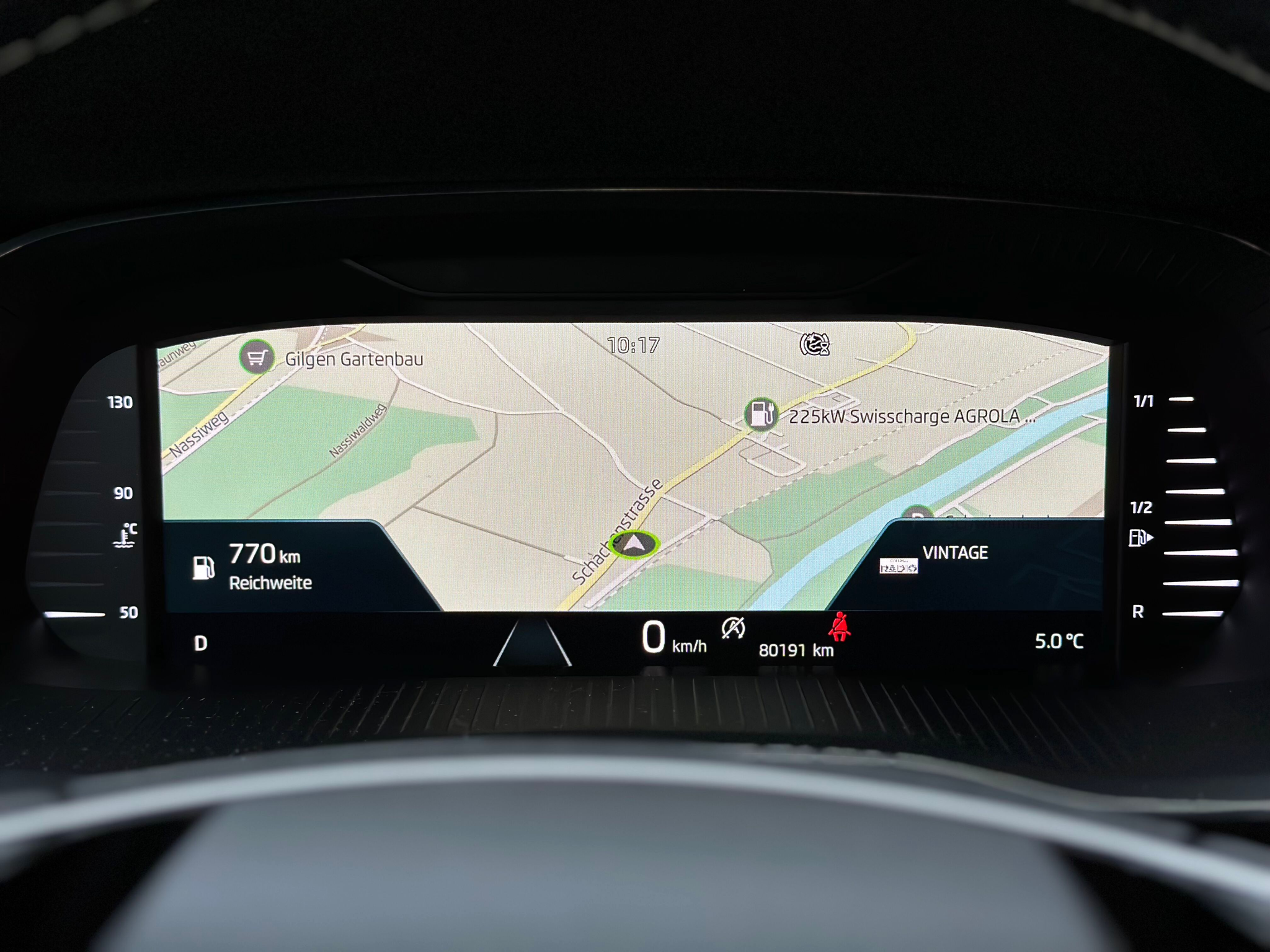 listing desktop thumbnail image 14