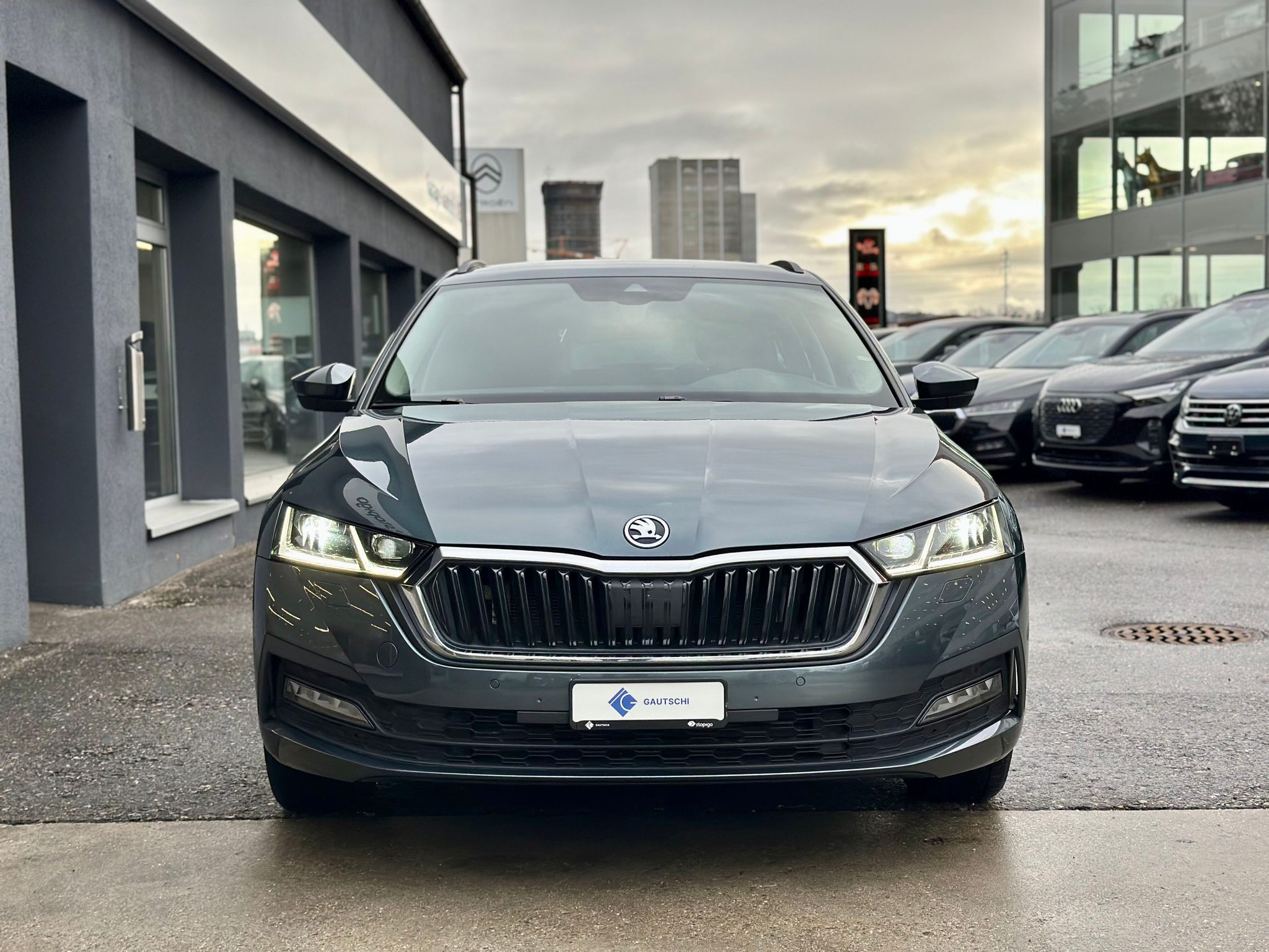 listing desktop thumbnail image 1