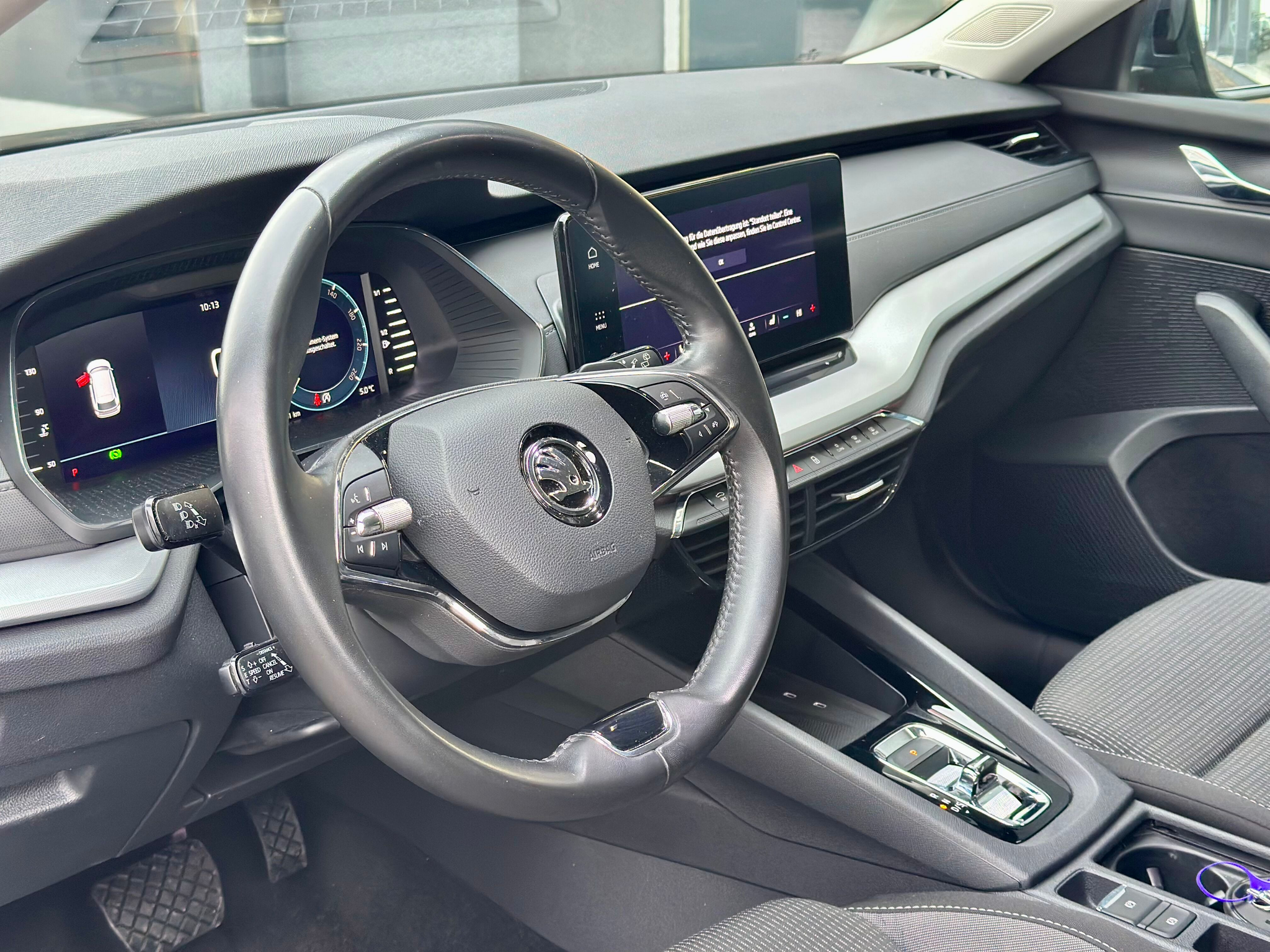 listing desktop thumbnail image 5