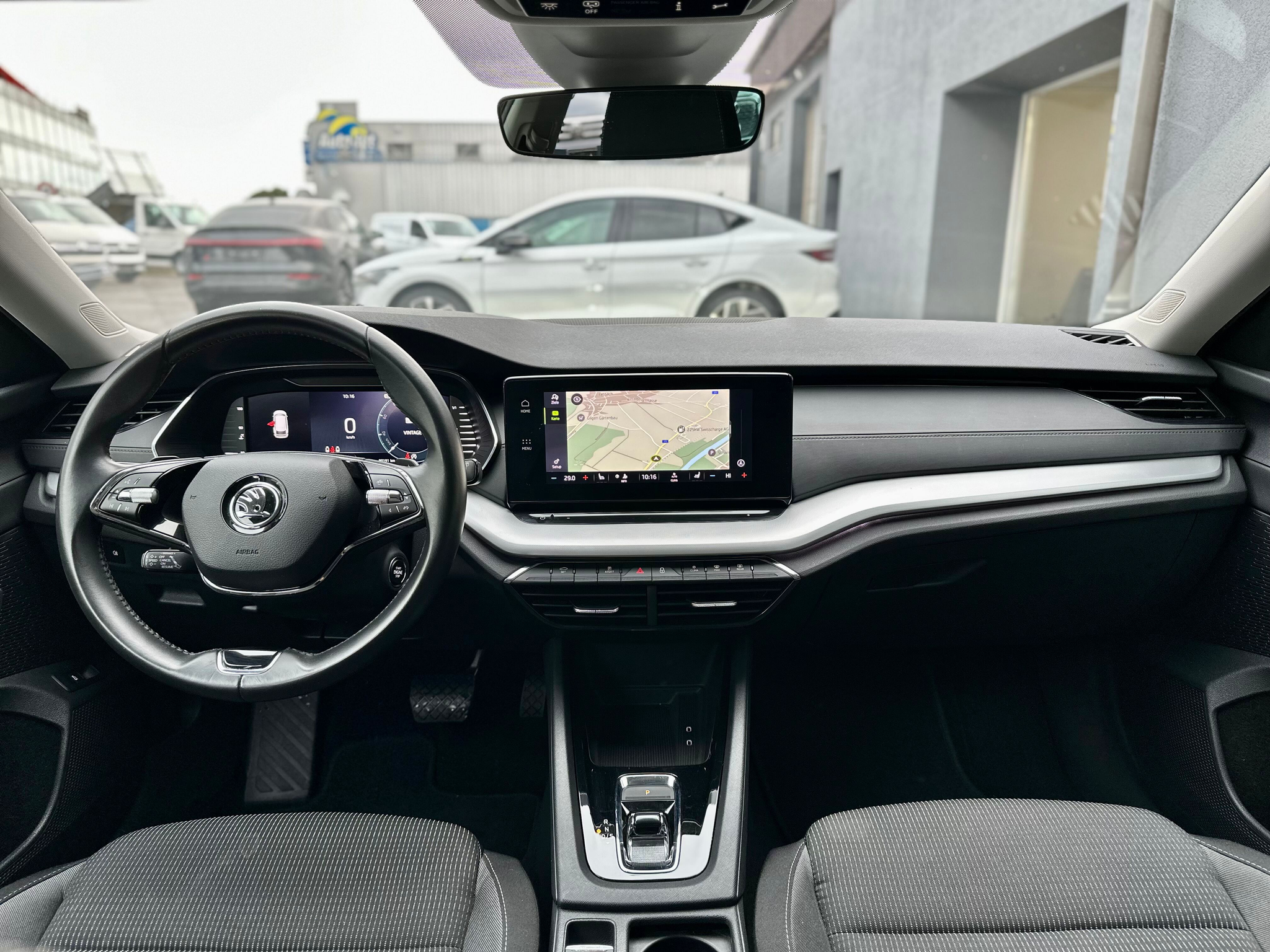 listing desktop thumbnail image 6