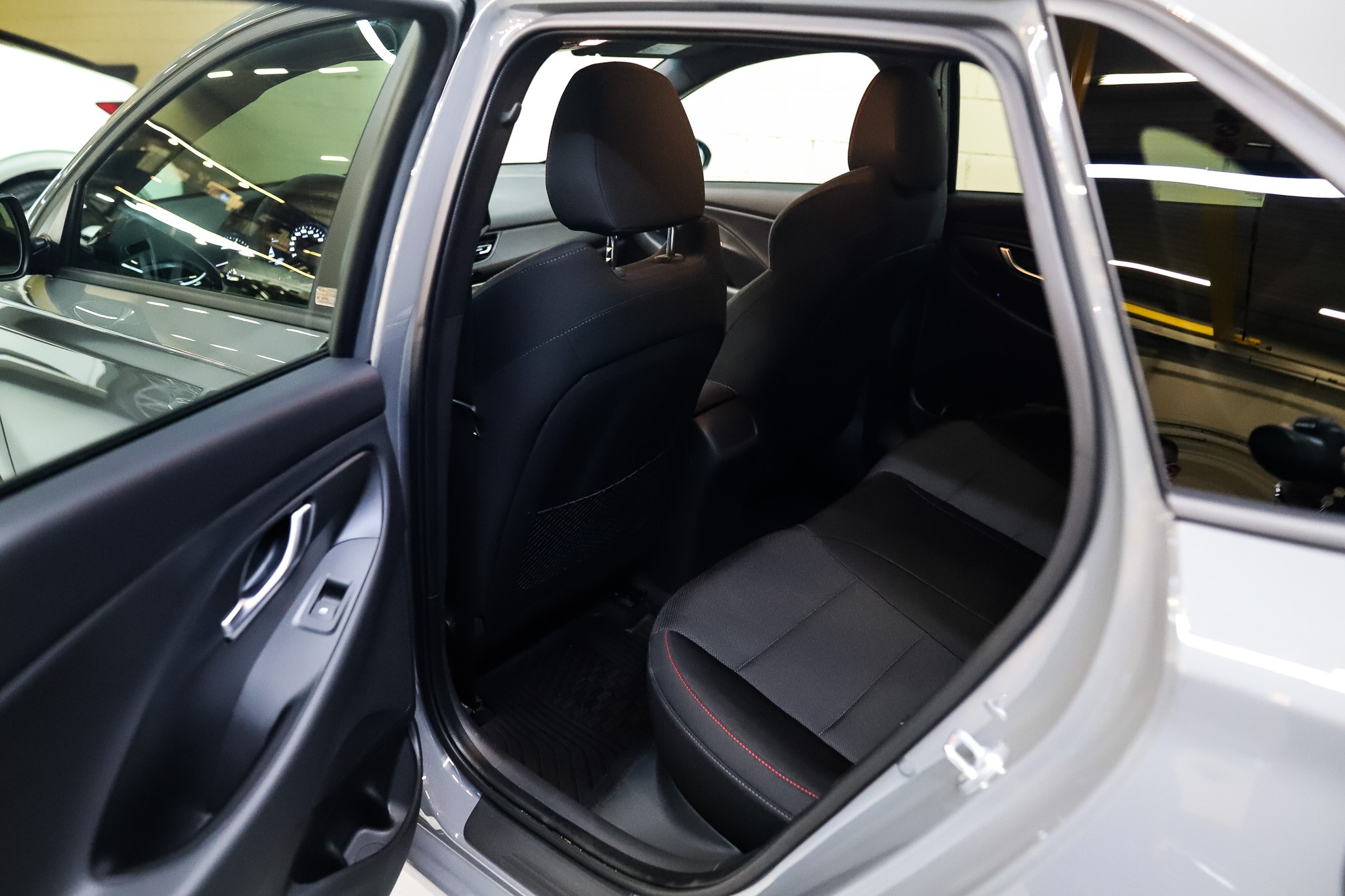 listing desktop thumbnail image 12