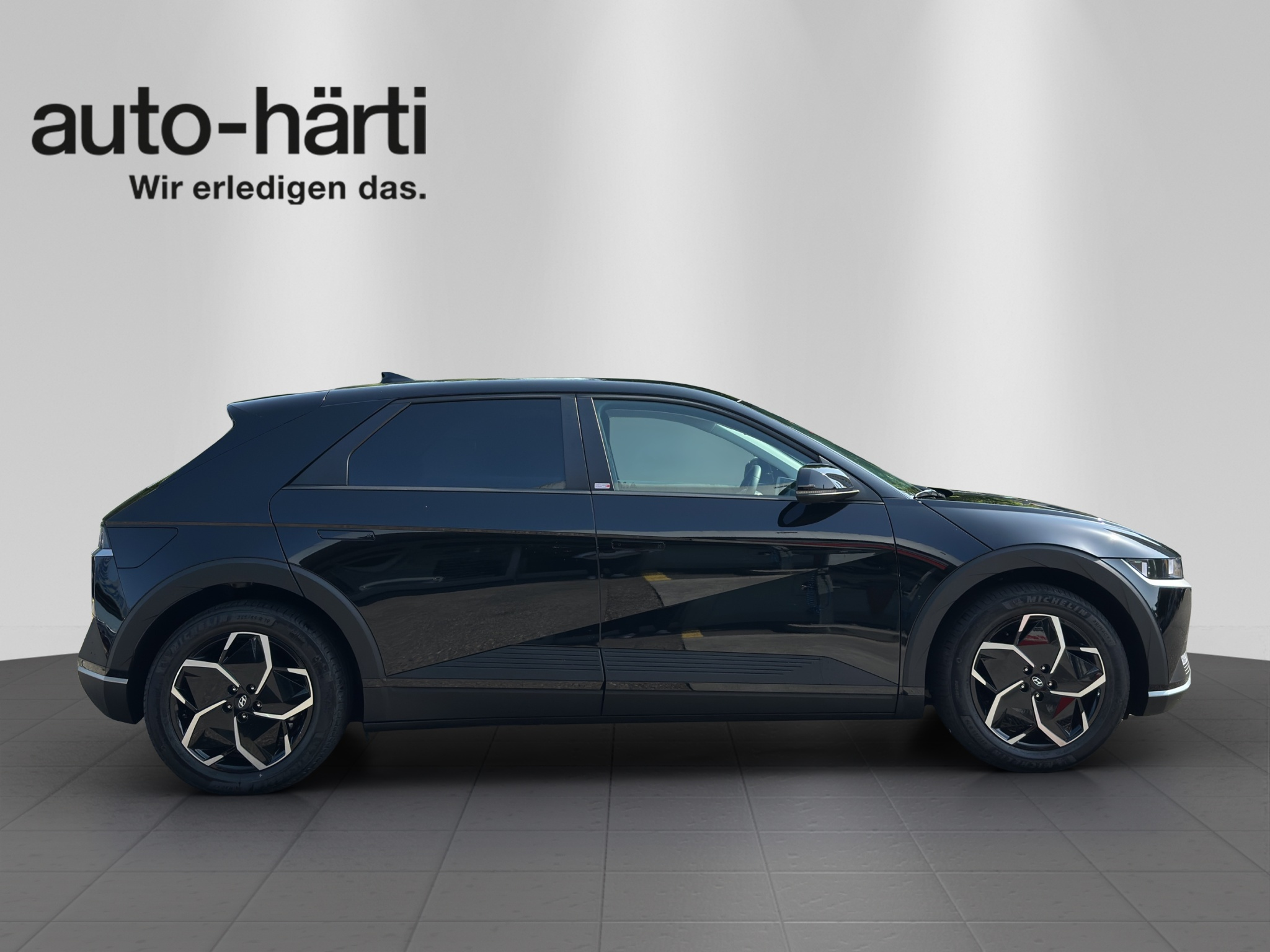 listing desktop thumbnail image 5