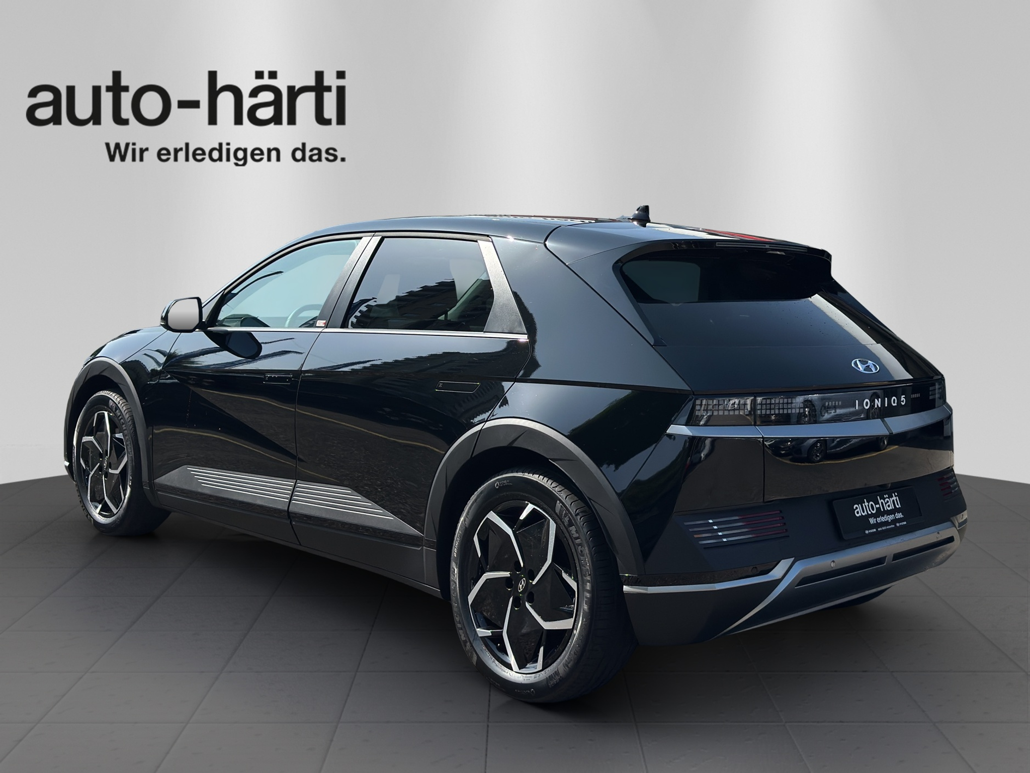 listing desktop thumbnail image 2