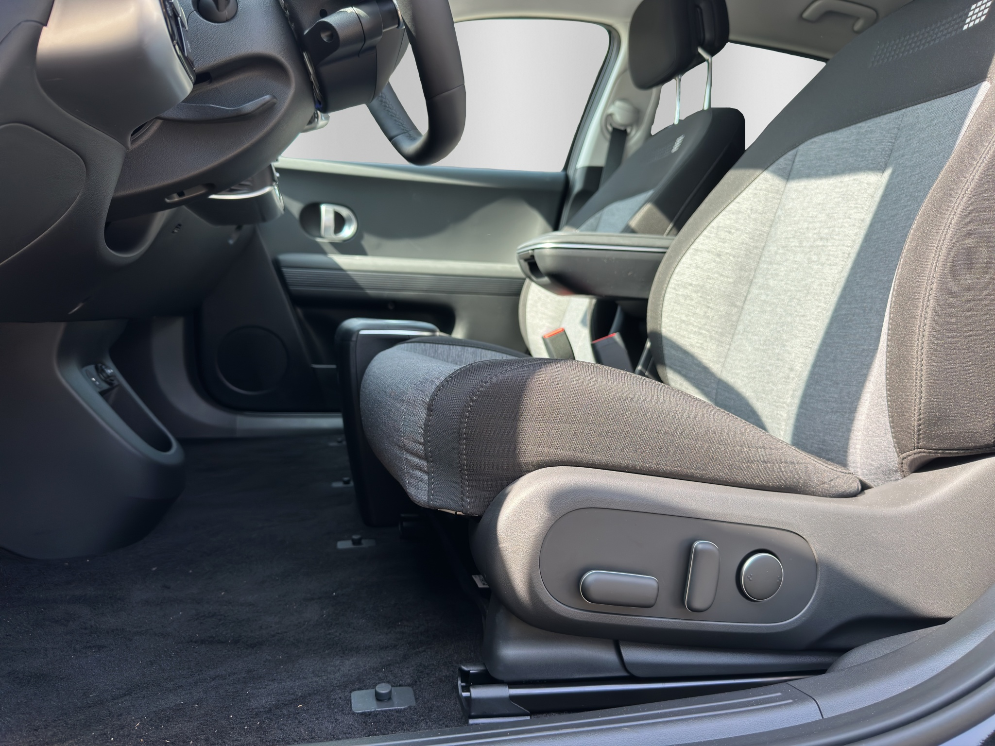 listing desktop thumbnail image 11