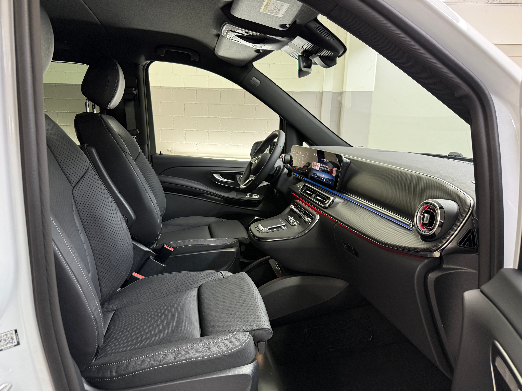 listing desktop thumbnail image 11