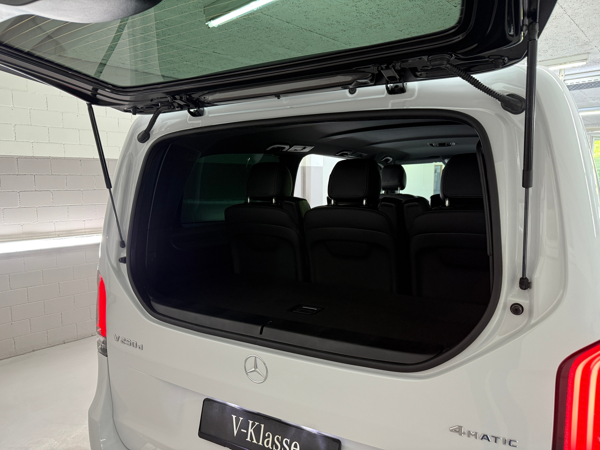 listing desktop thumbnail image 6