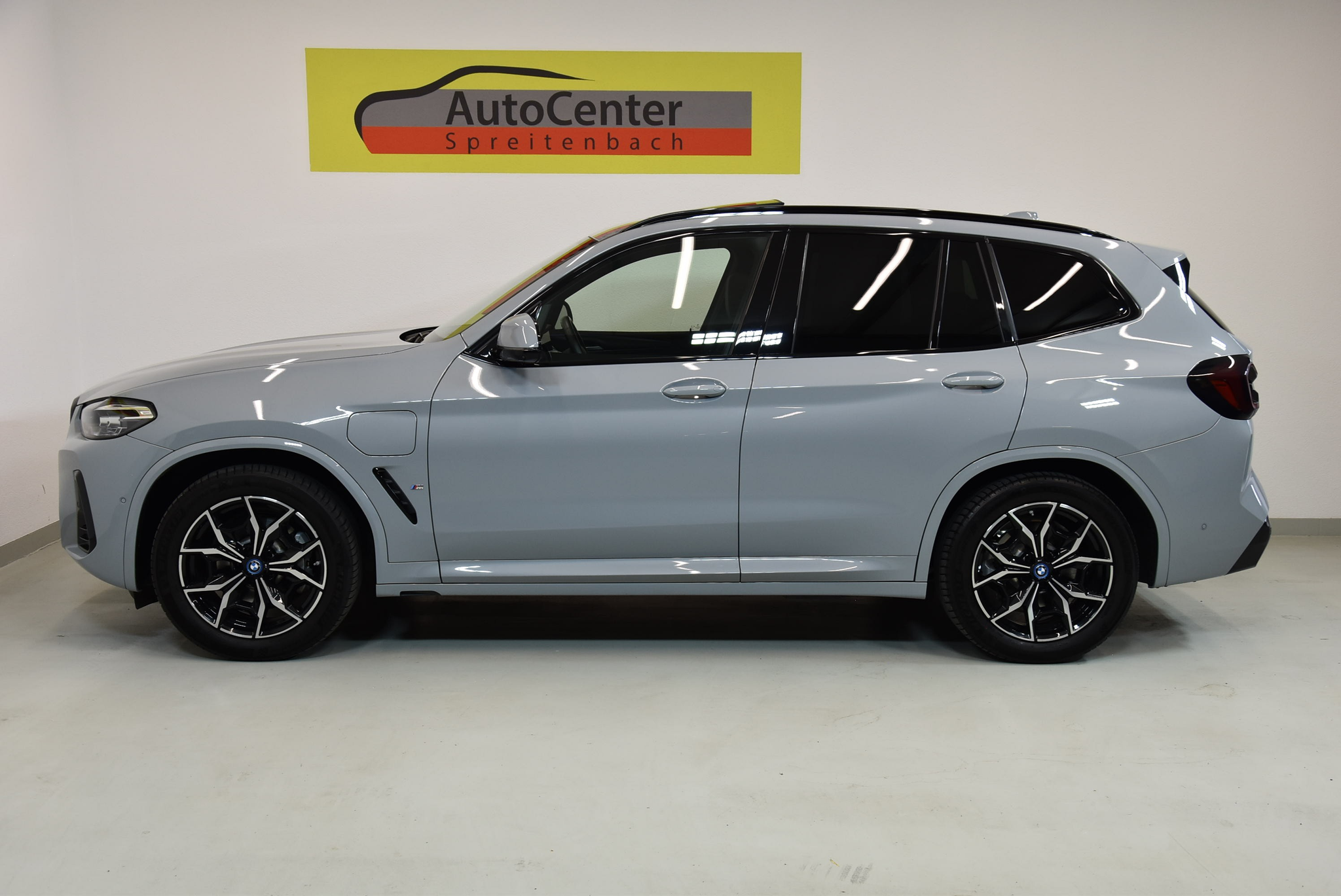 listing desktop thumbnail image 11