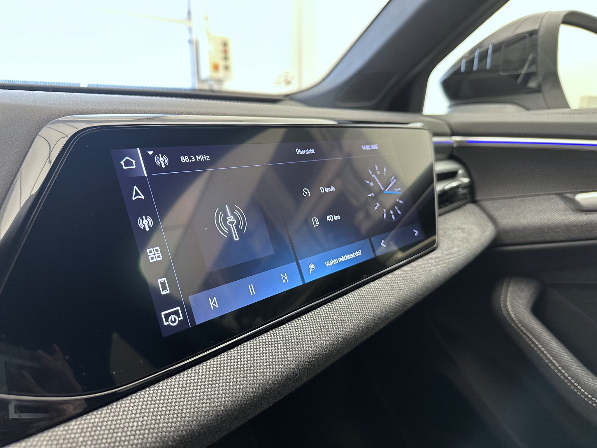 listing desktop thumbnail image 18