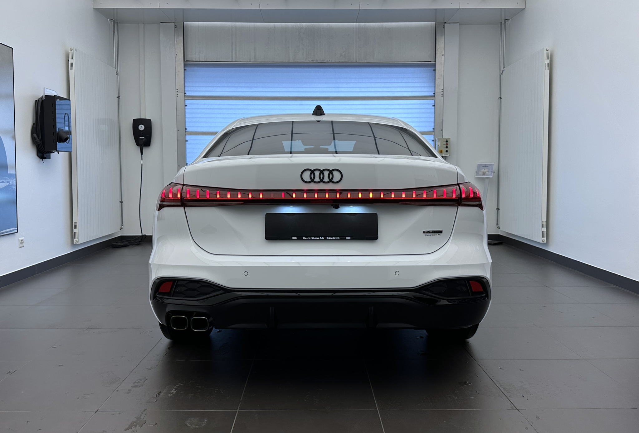 listing desktop thumbnail image 24