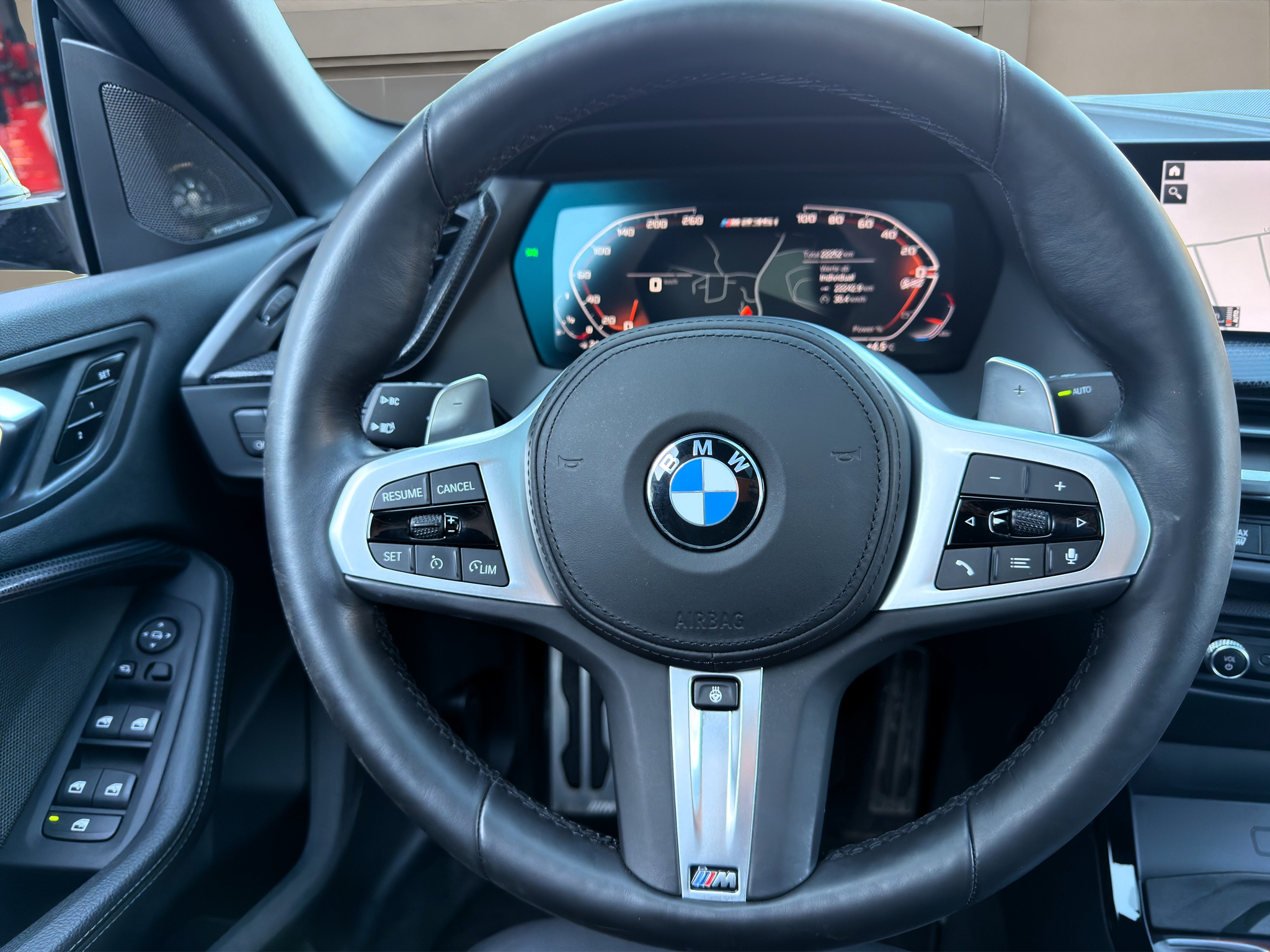 listing desktop thumbnail image 12