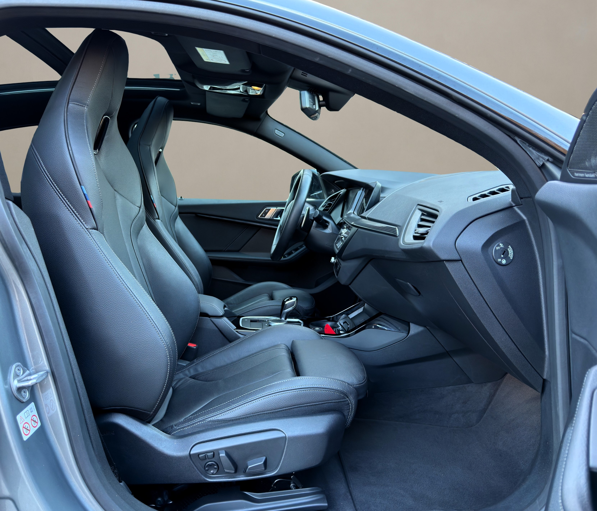 listing desktop thumbnail image 8