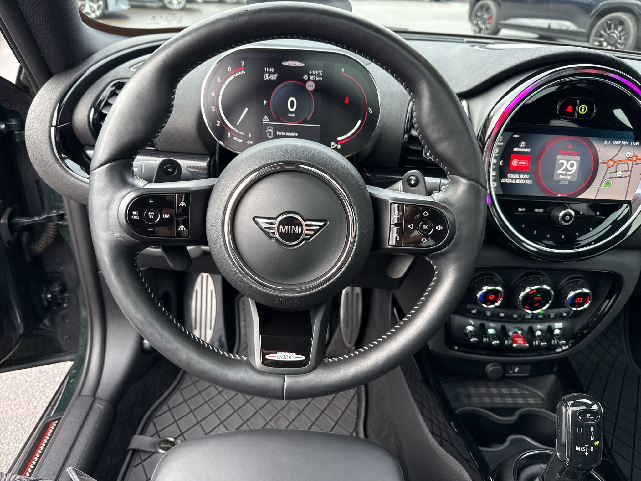 listing desktop thumbnail image 11