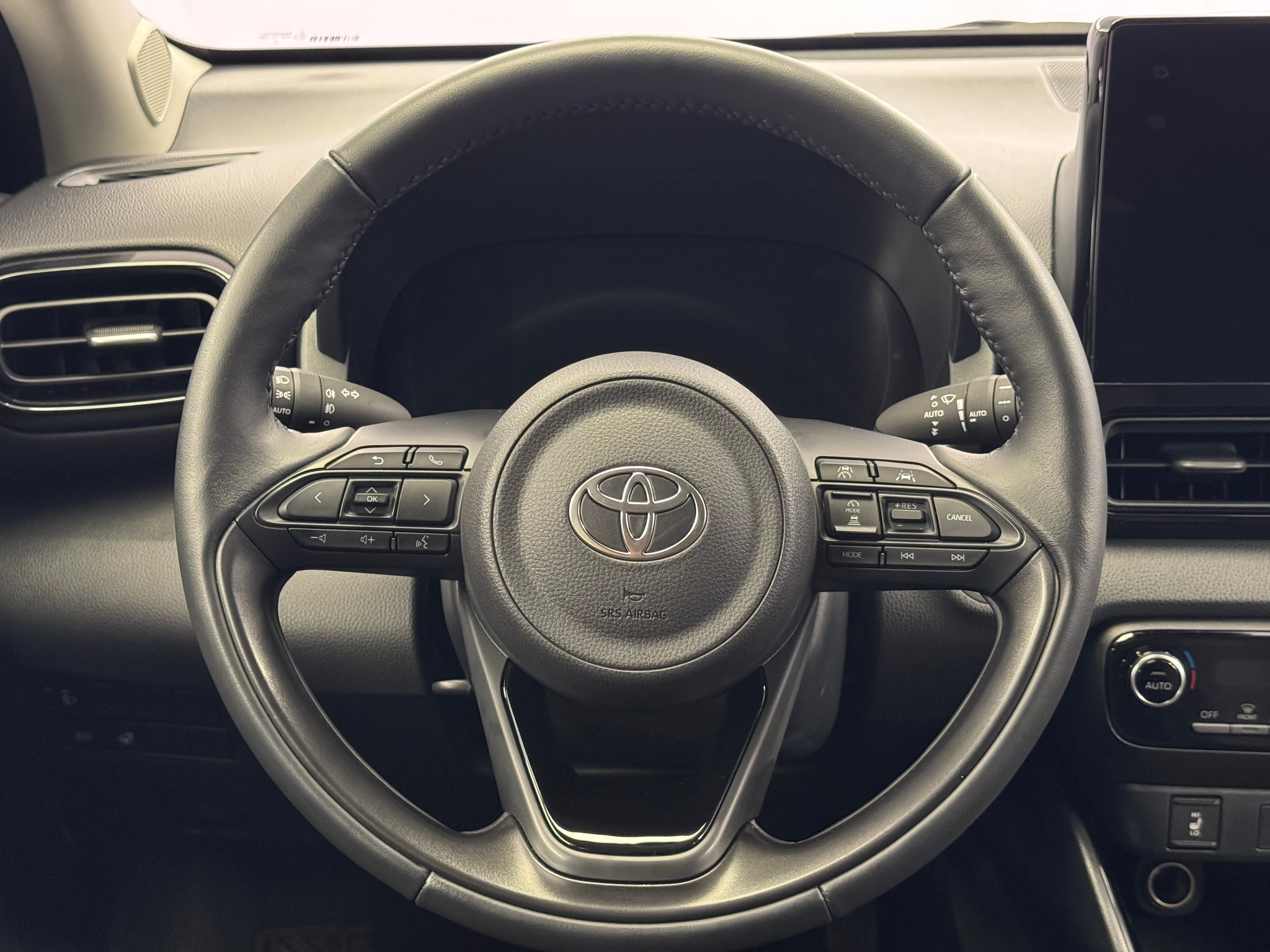 listing desktop thumbnail image 12