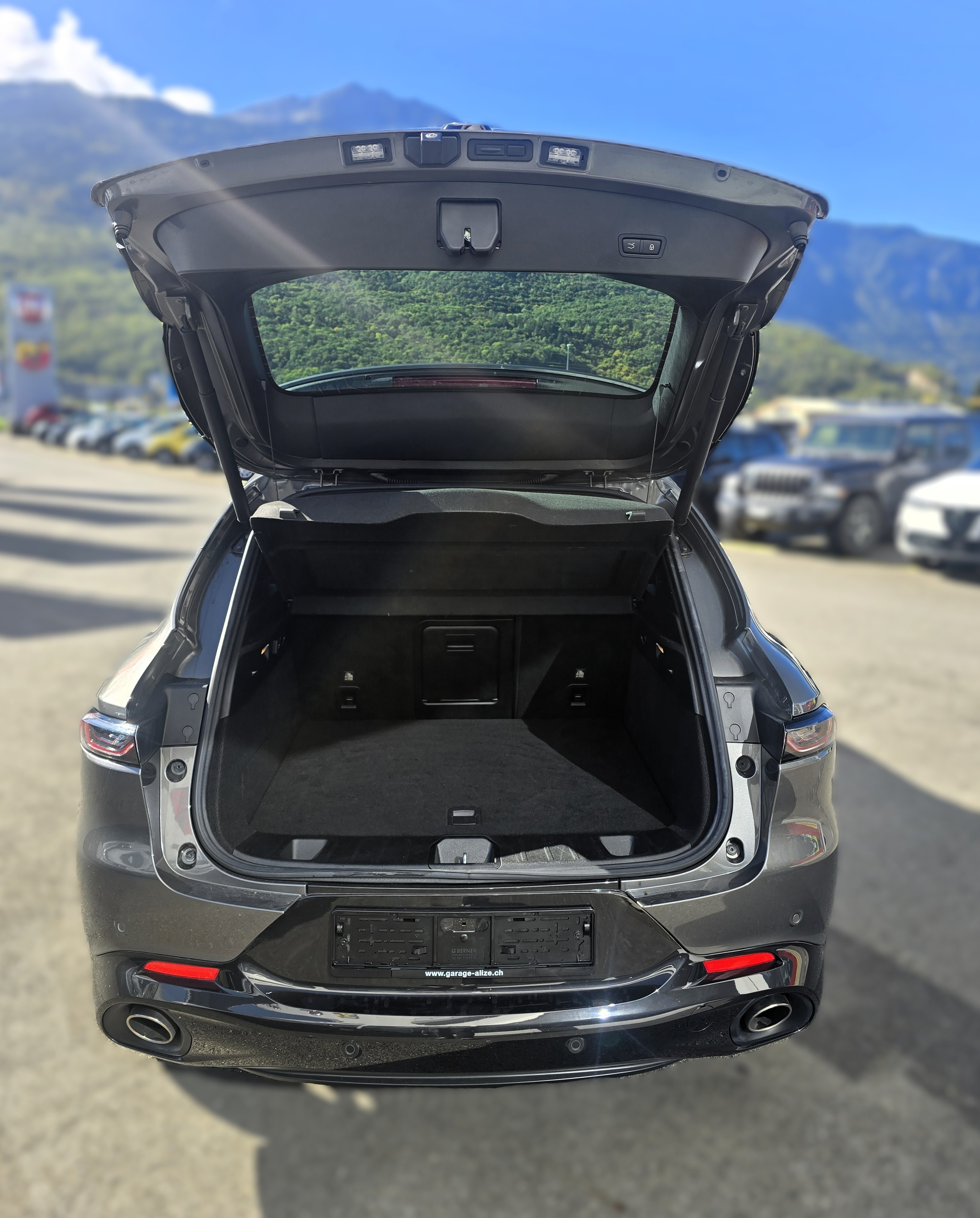 listing desktop thumbnail image 19