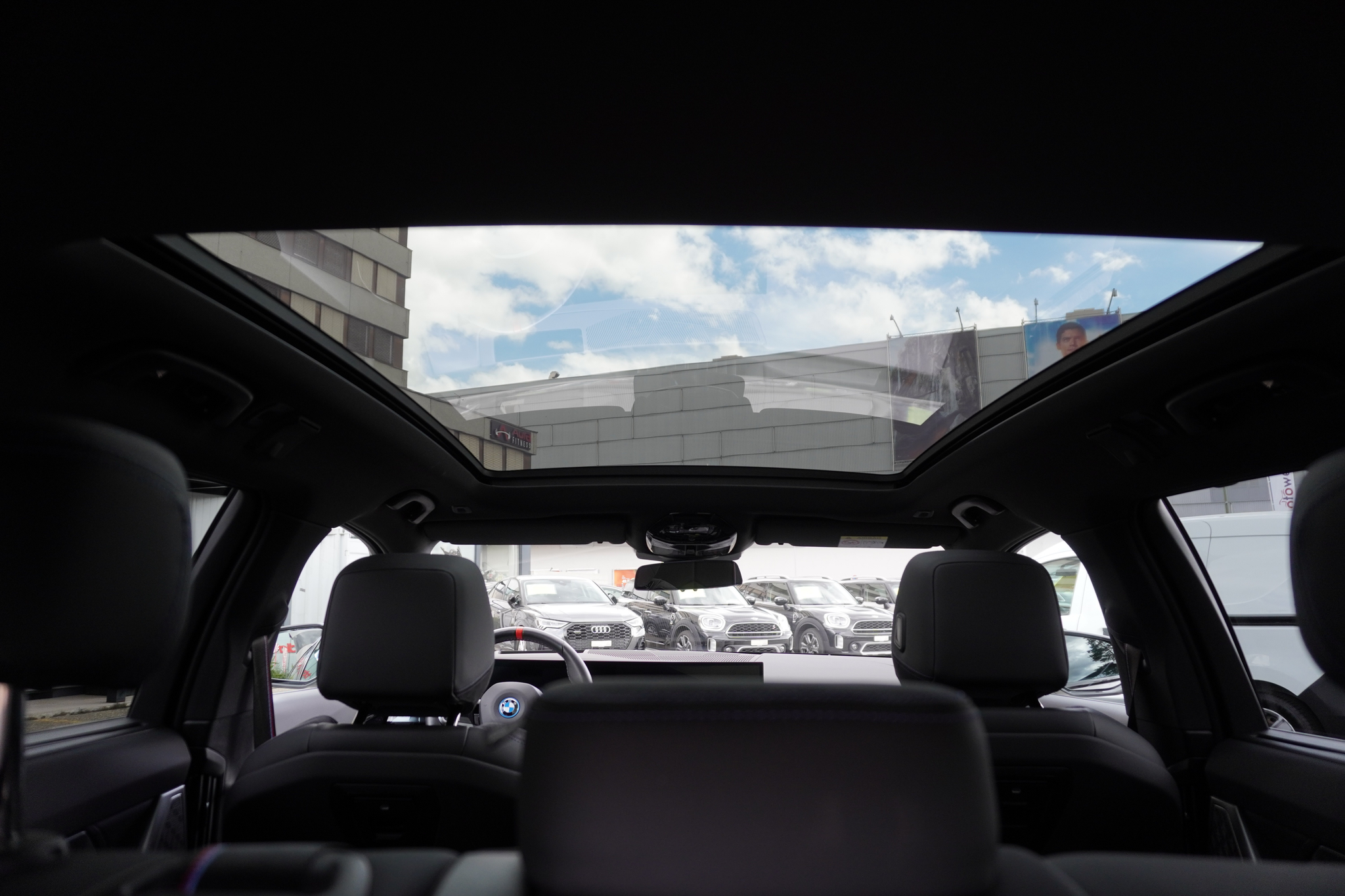 listing desktop thumbnail image 10