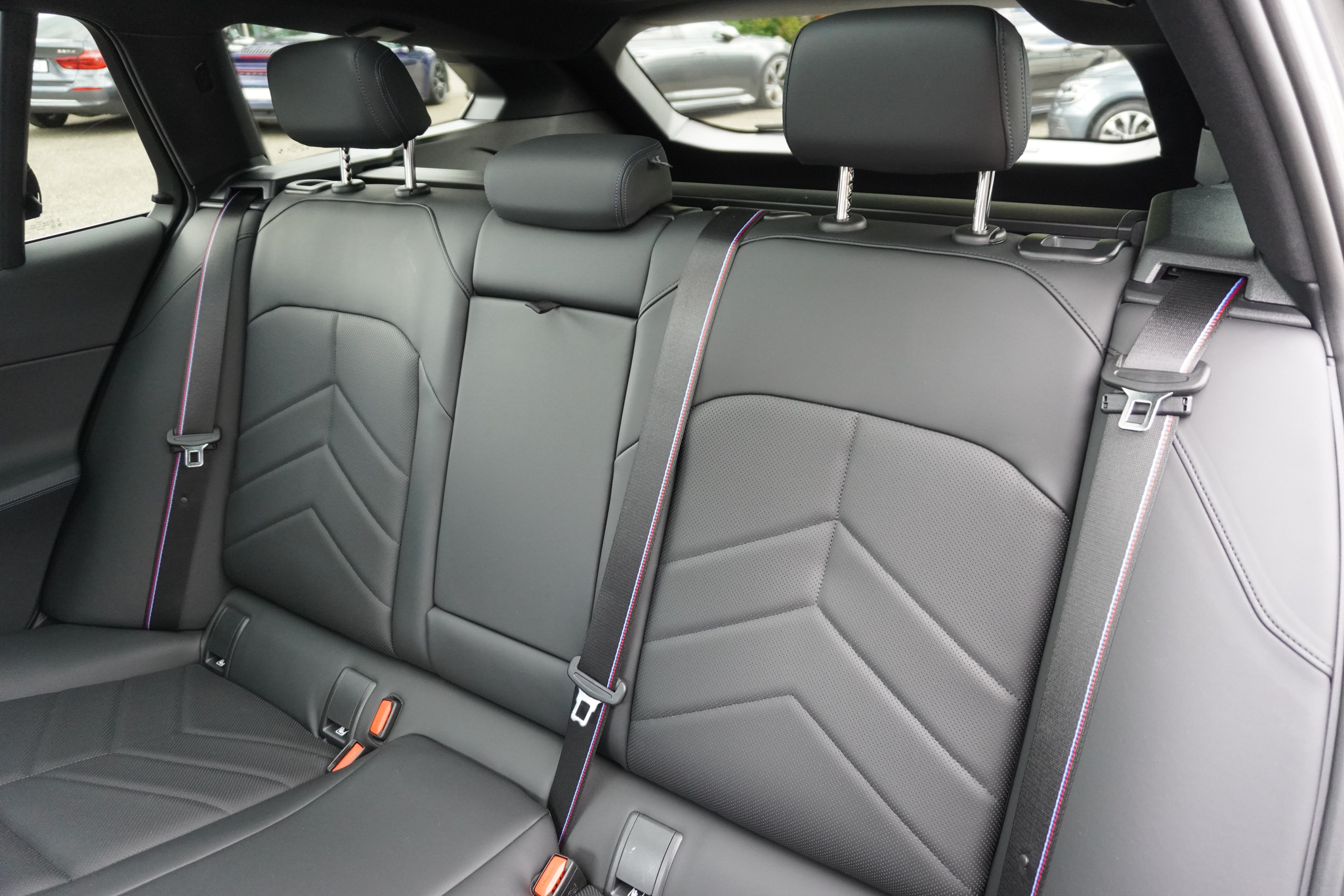 listing desktop thumbnail image 13