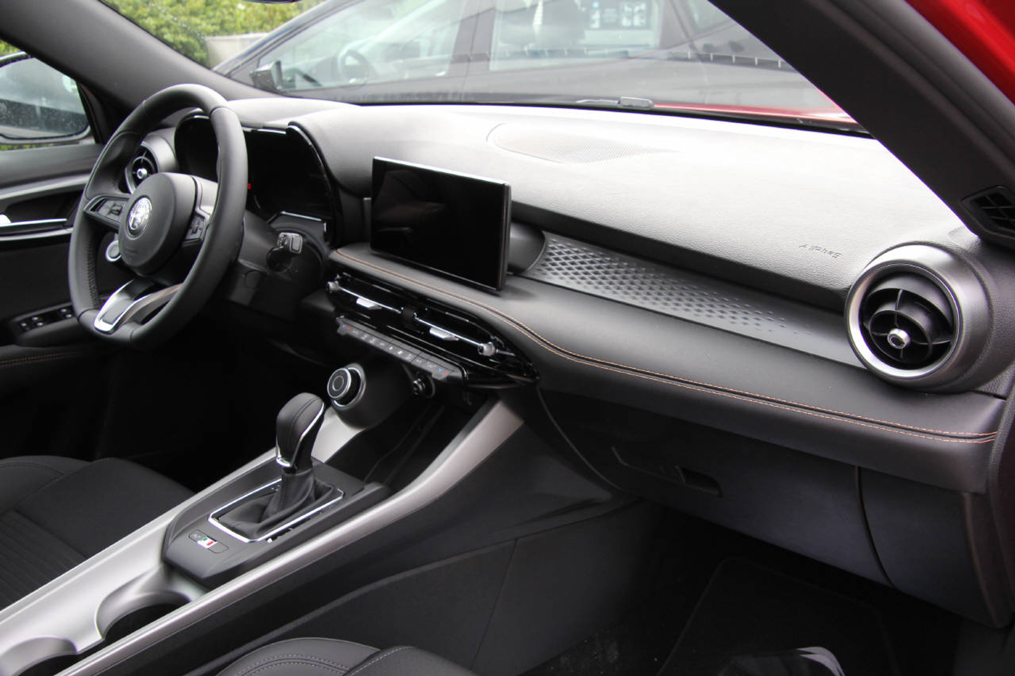 listing desktop thumbnail image 11