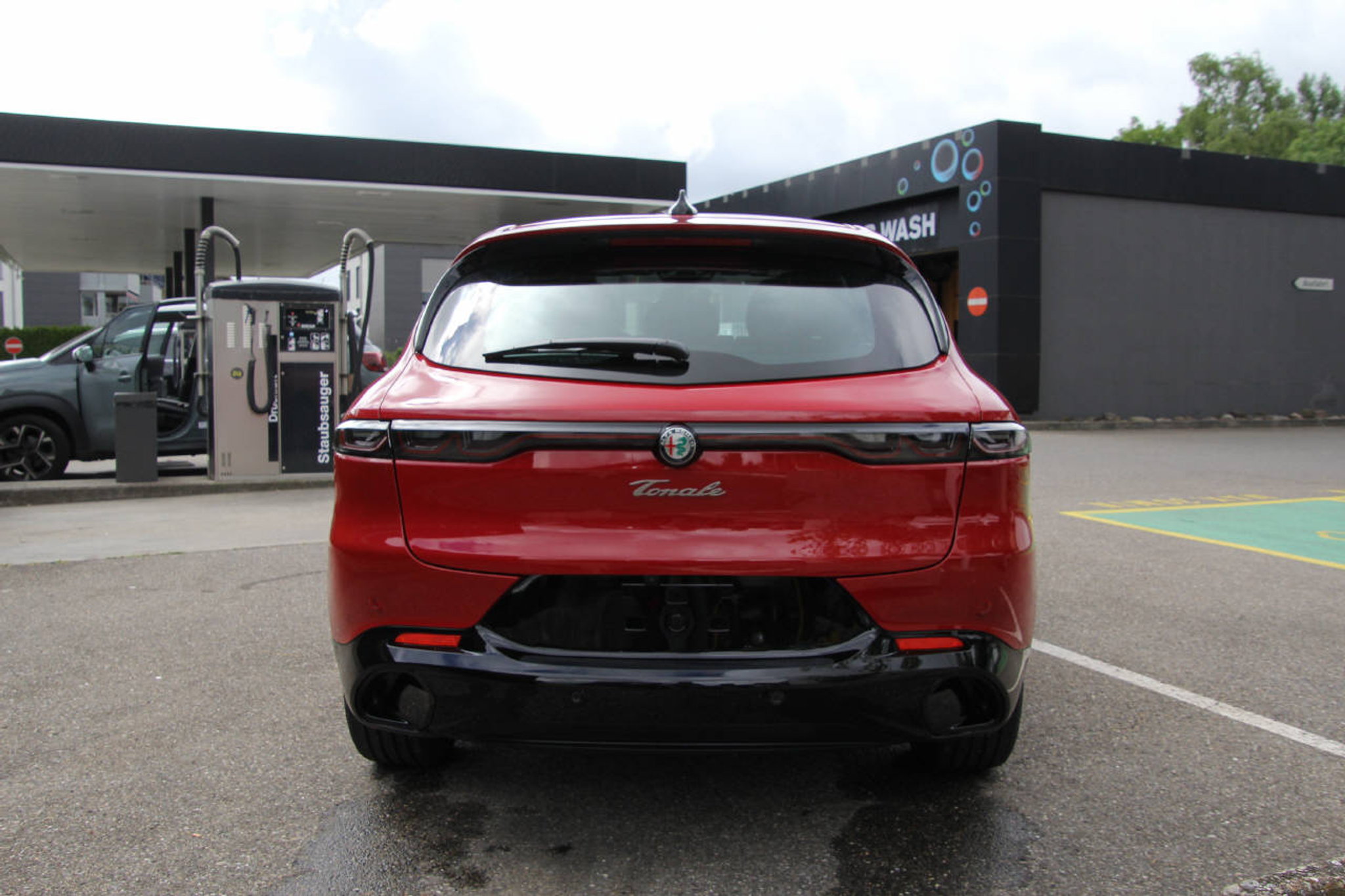 listing desktop thumbnail image 3