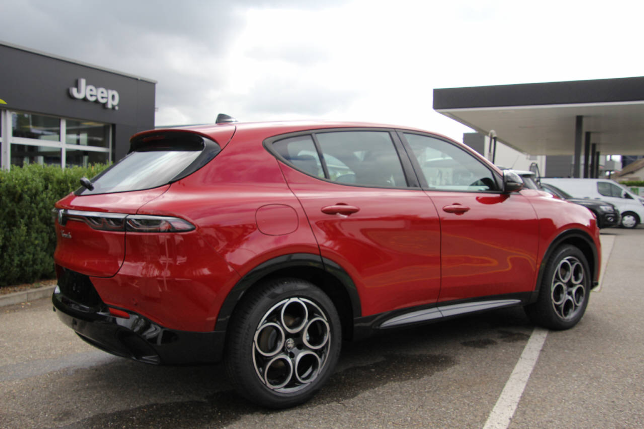 listing desktop thumbnail image 2