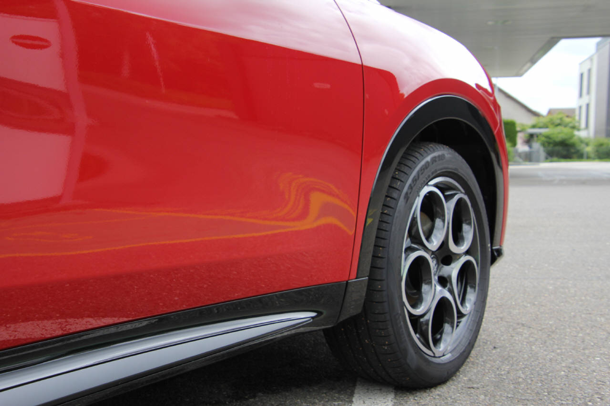 listing desktop thumbnail image 14