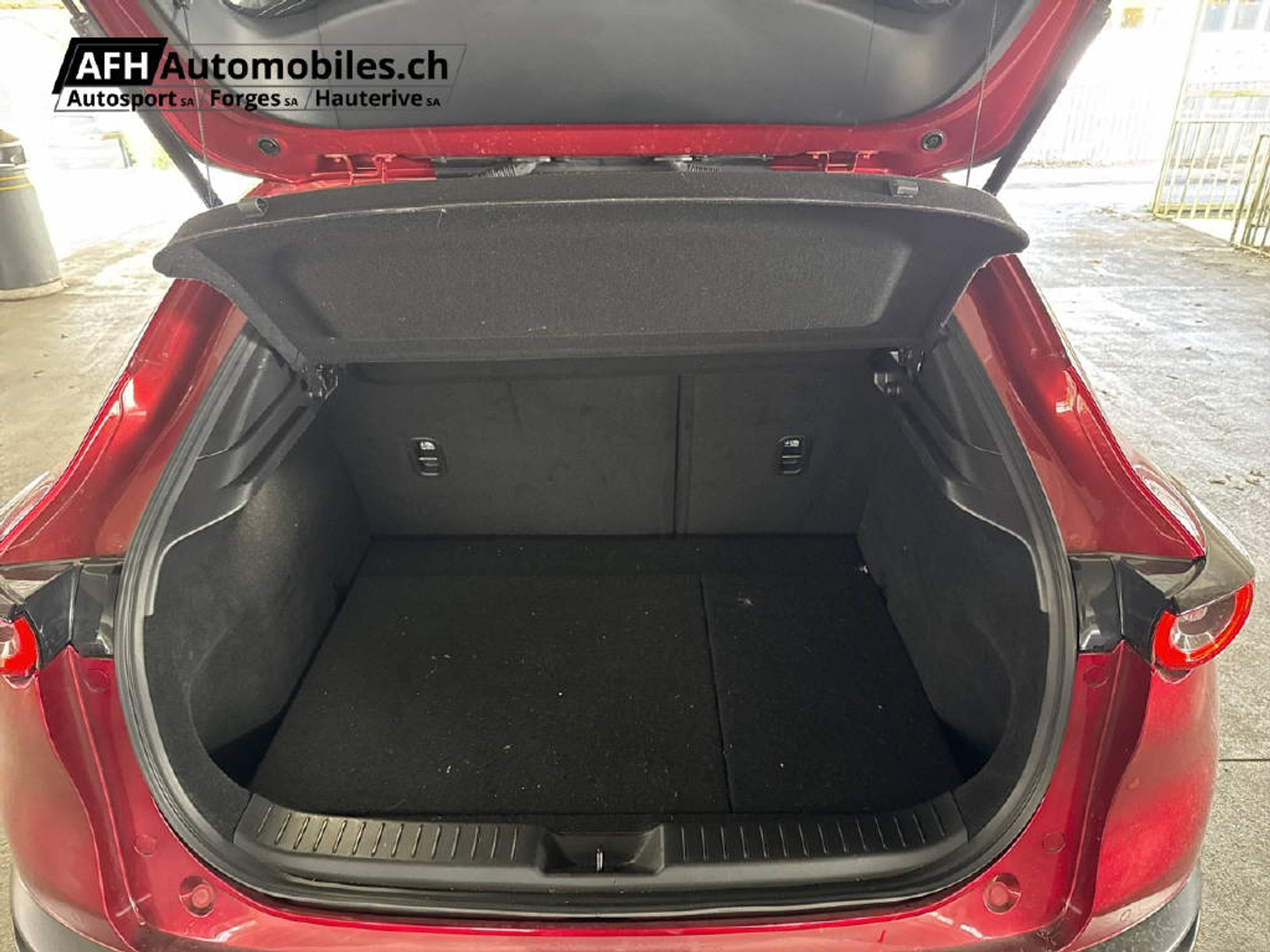 listing desktop thumbnail image 9