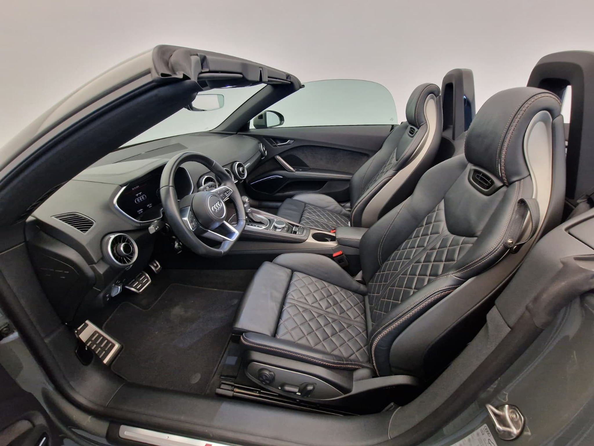 listing desktop thumbnail image 11