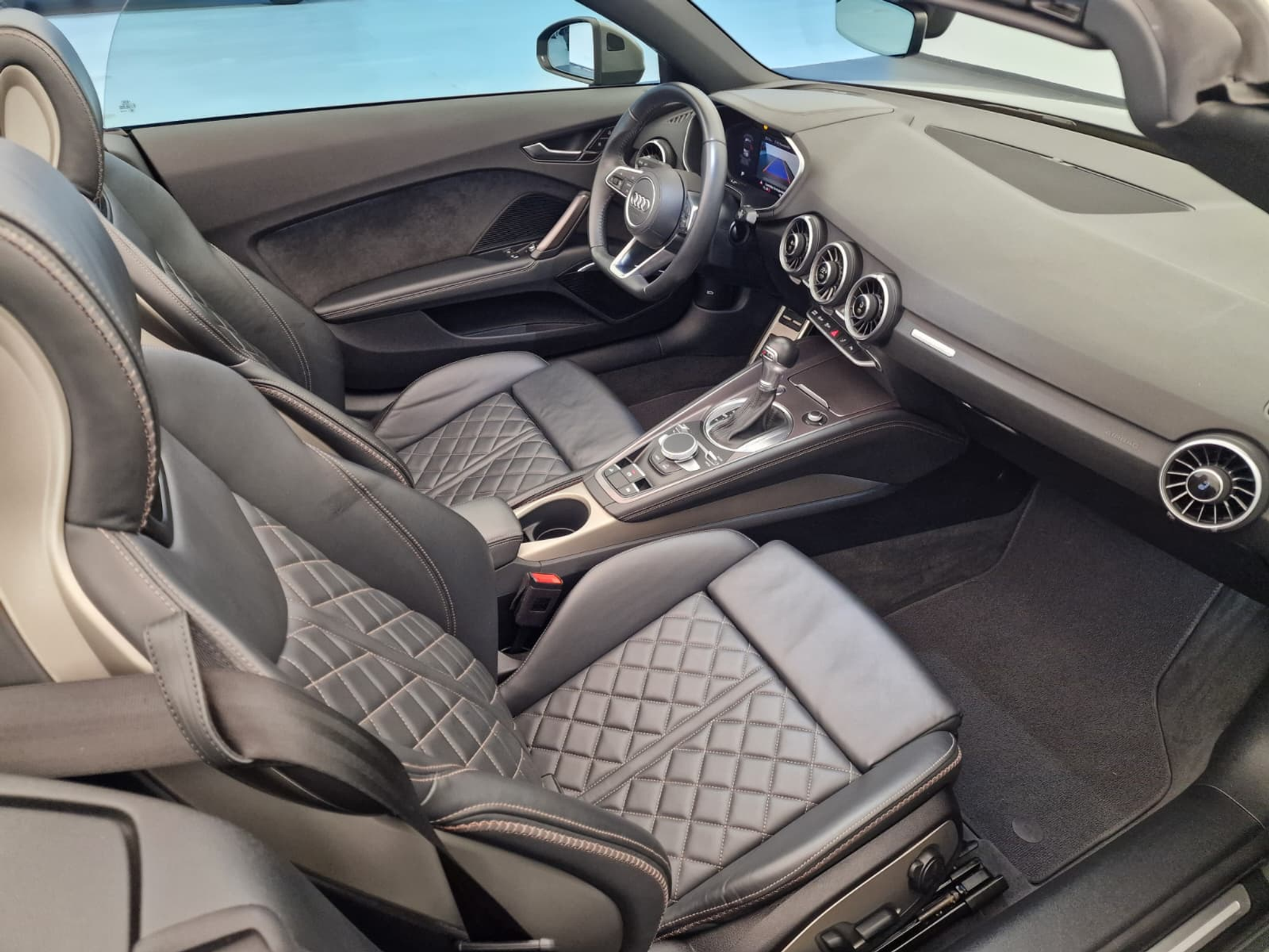 listing desktop thumbnail image 15