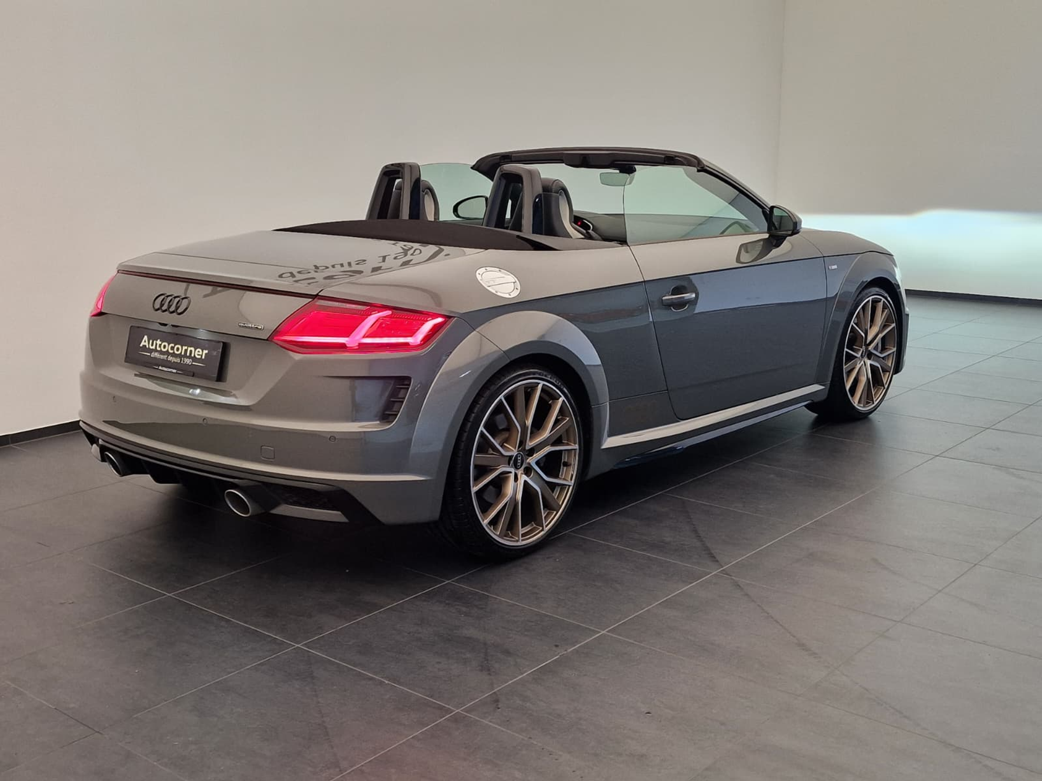 listing desktop thumbnail image 6