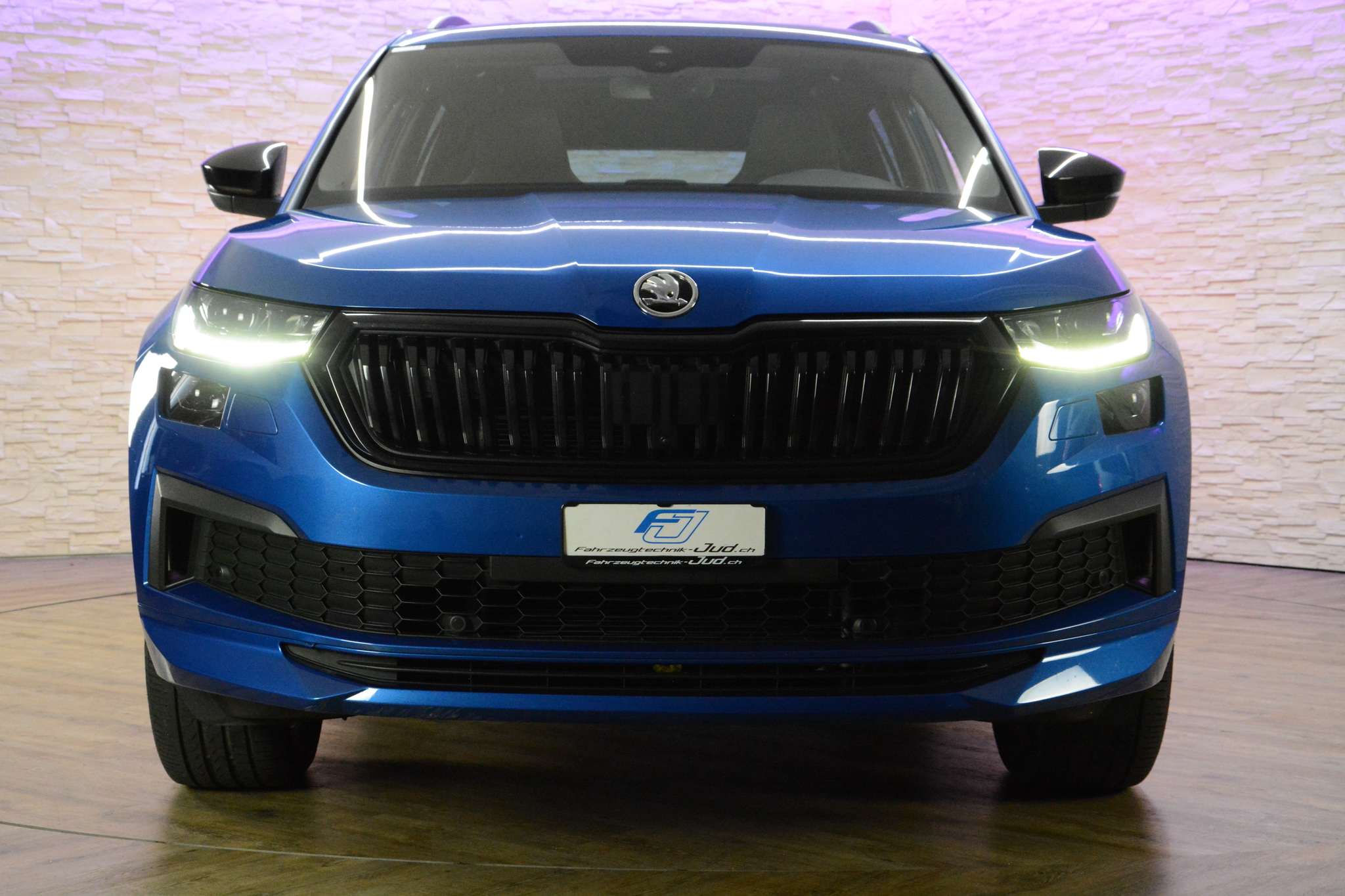 listing desktop thumbnail image 22