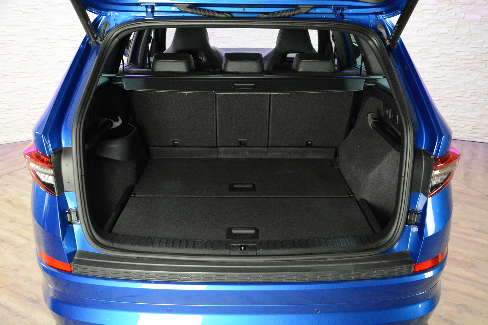 listing desktop thumbnail image 21