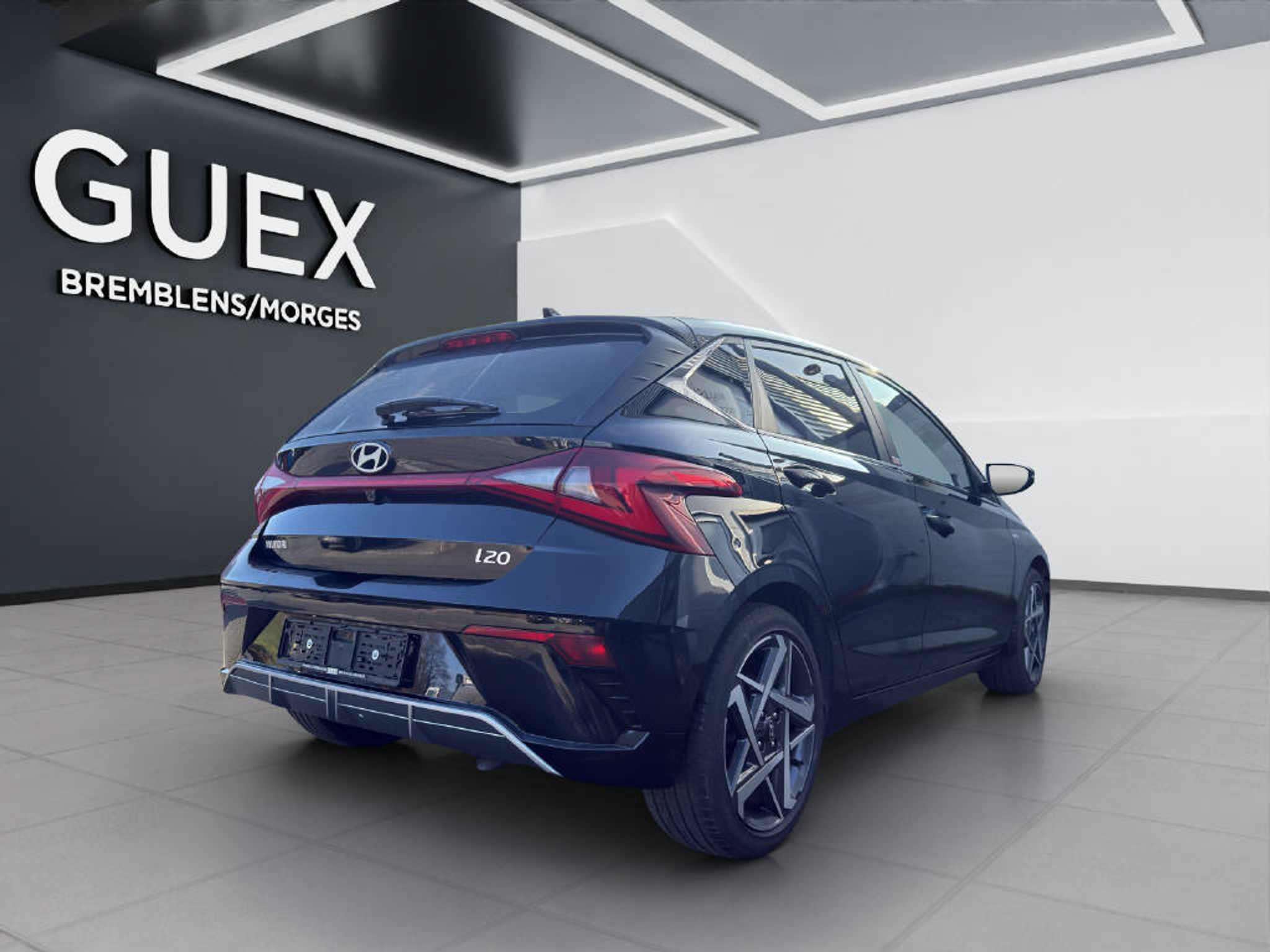 listing desktop thumbnail image 4