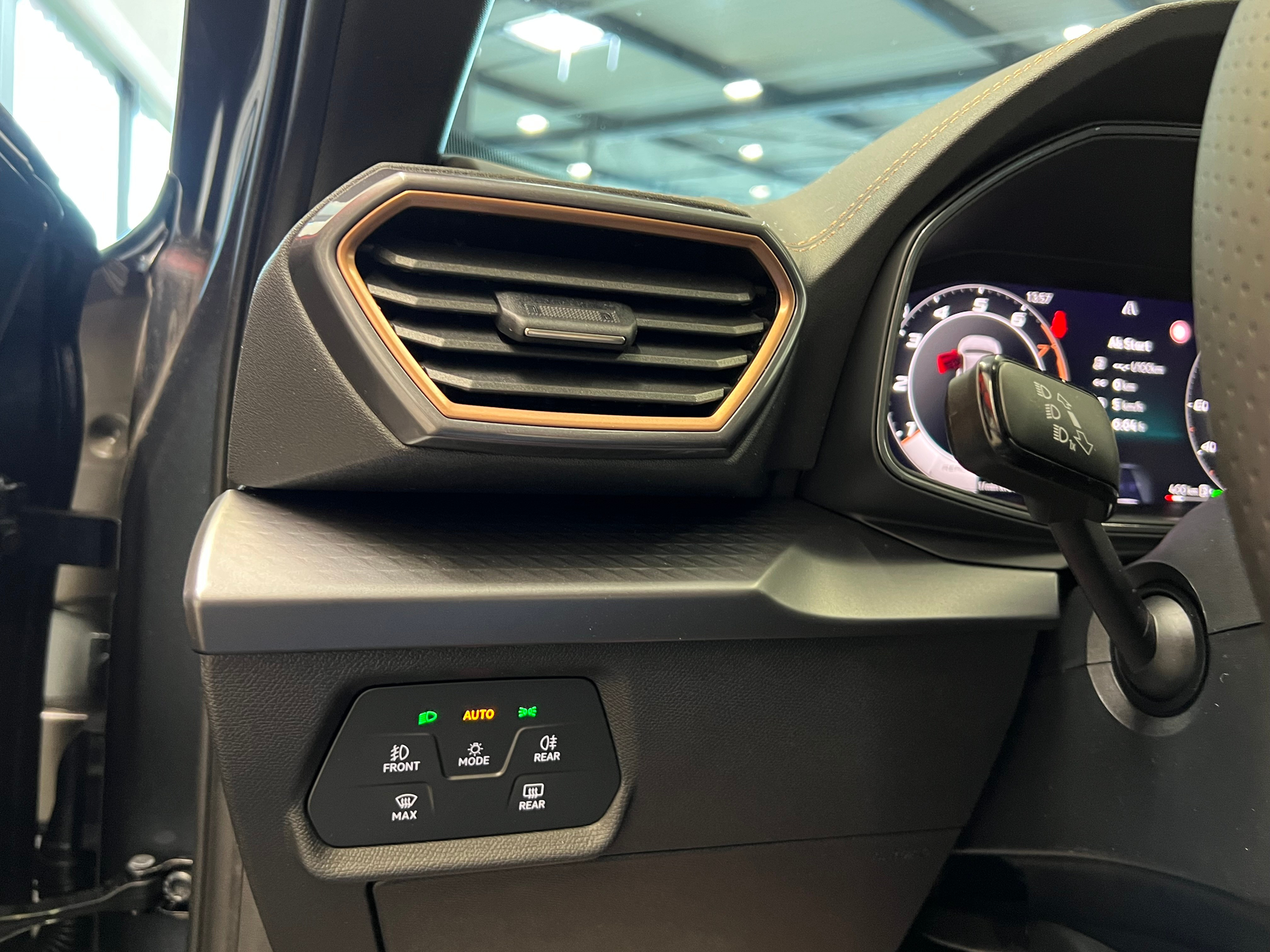 listing desktop thumbnail image 30