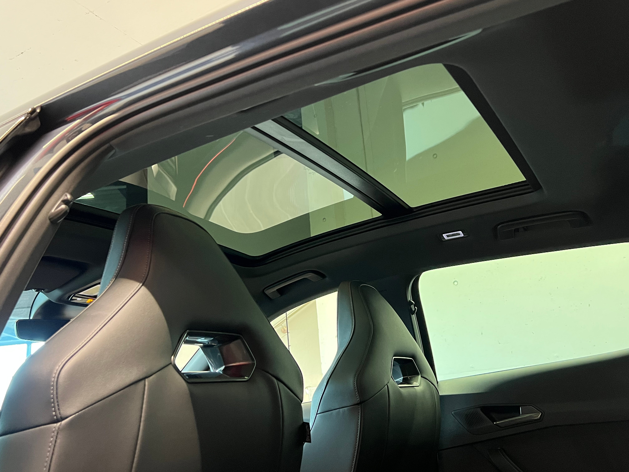 listing desktop thumbnail image 18