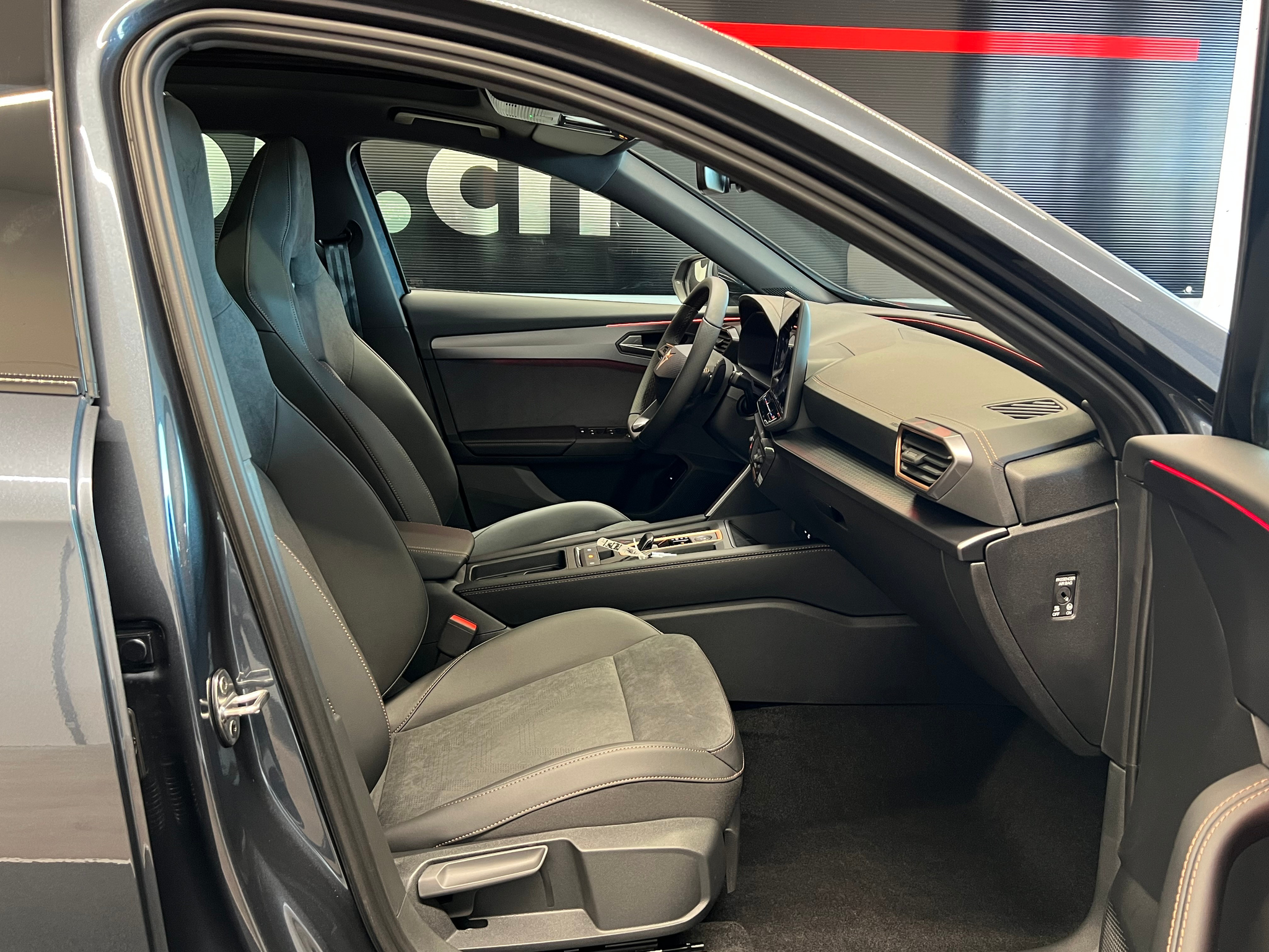 listing desktop thumbnail image 23