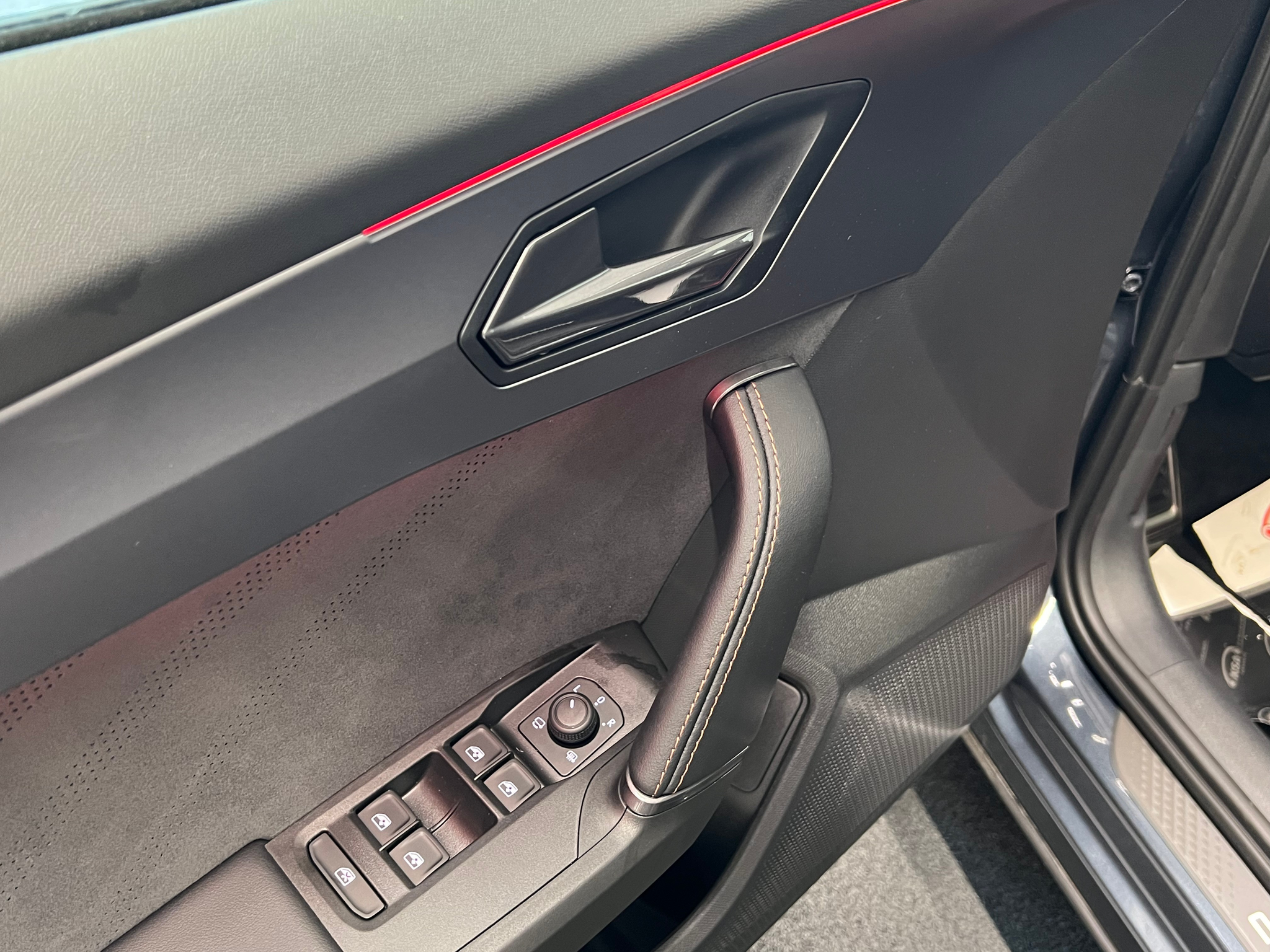 listing desktop thumbnail image 13