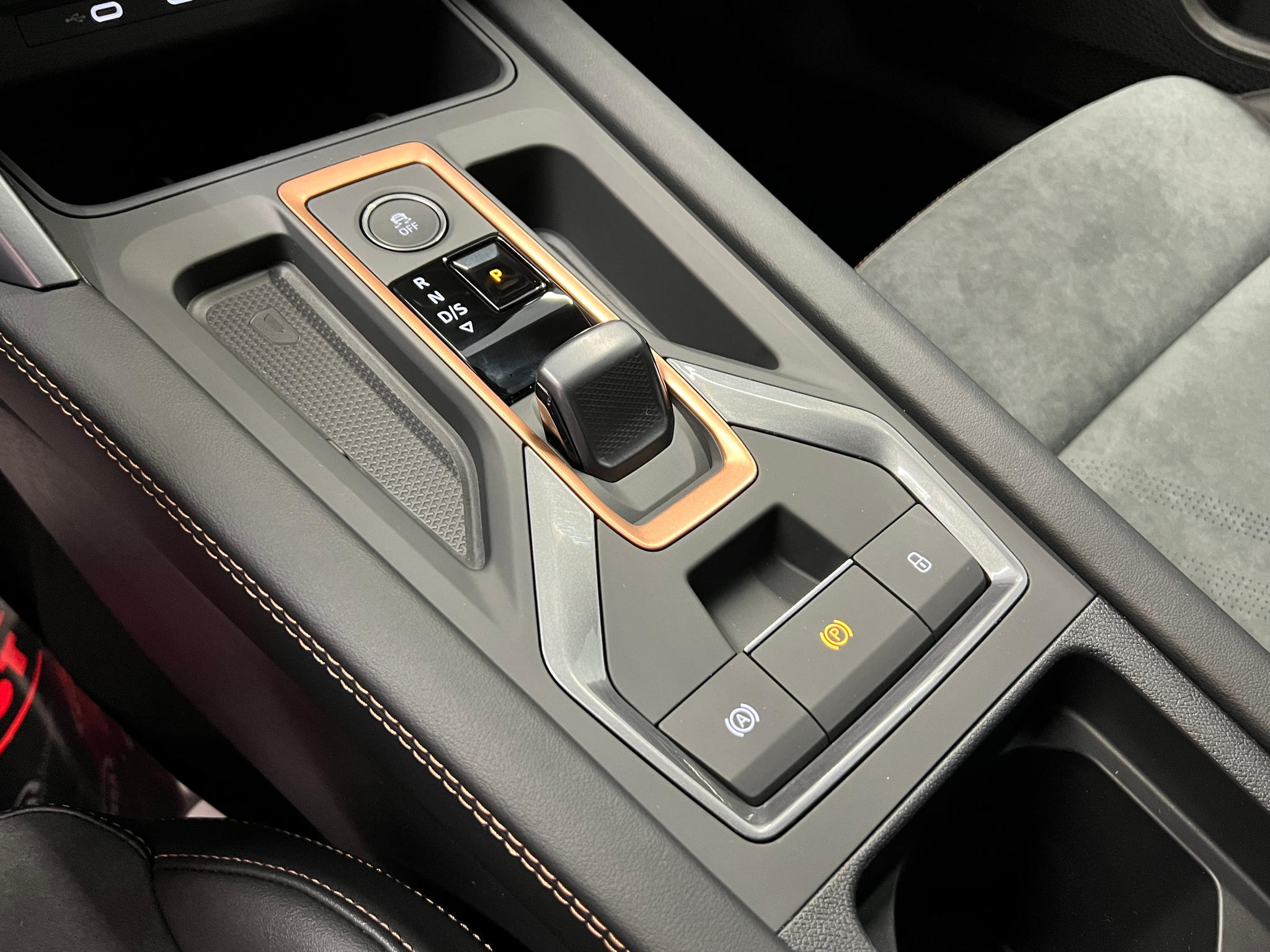 listing desktop thumbnail image 25