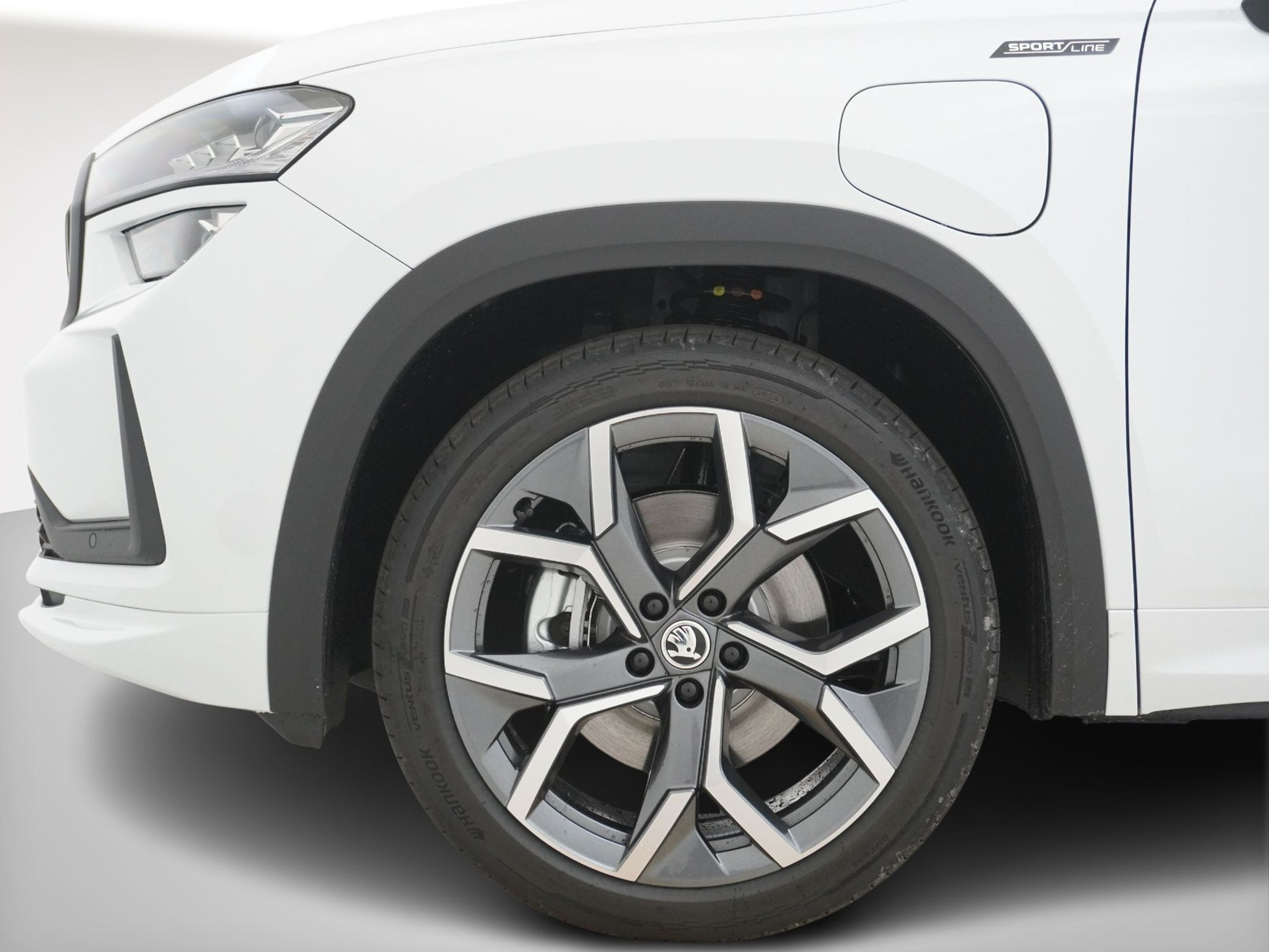 listing desktop thumbnail image 9