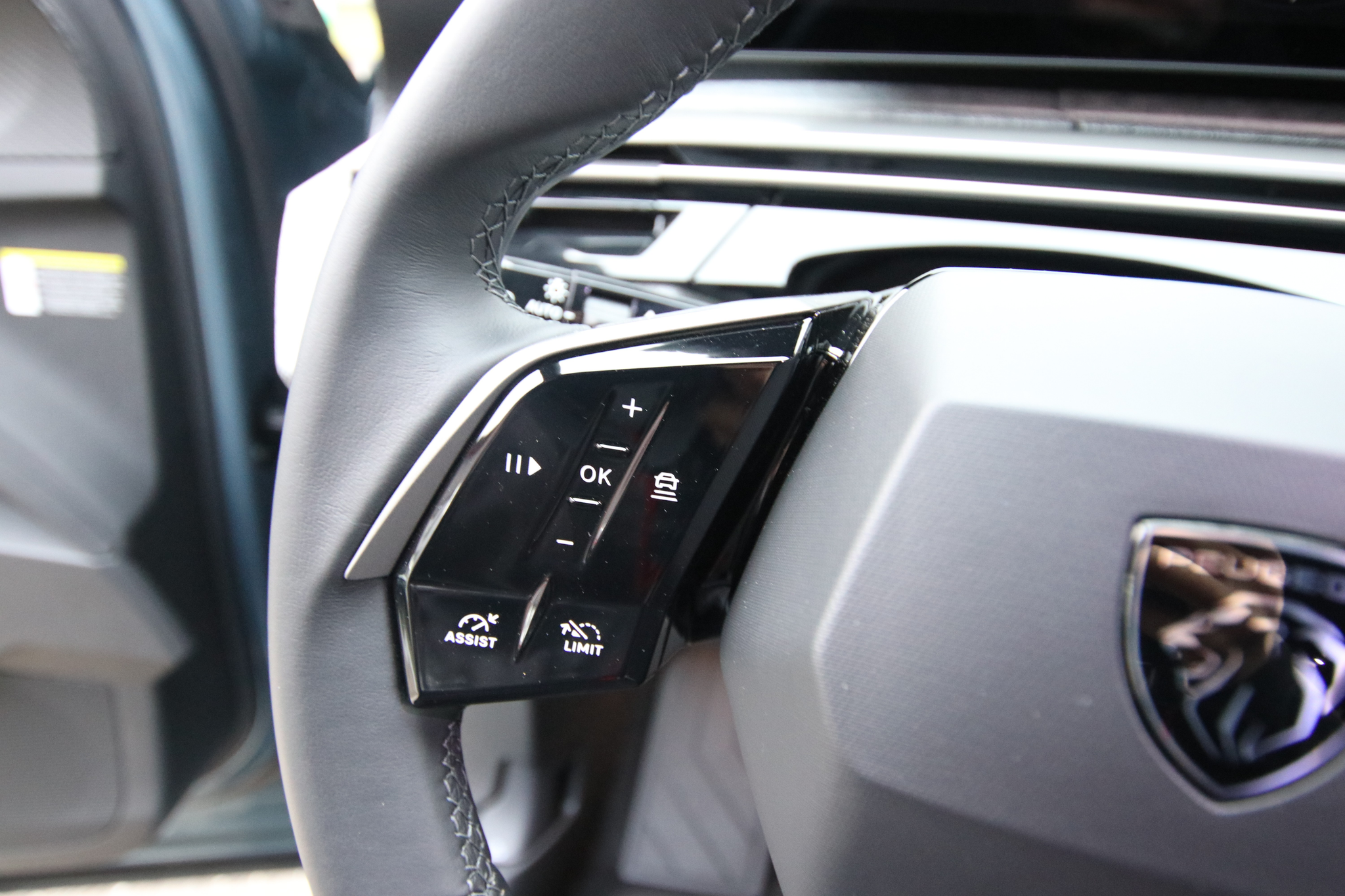 listing desktop thumbnail image 29